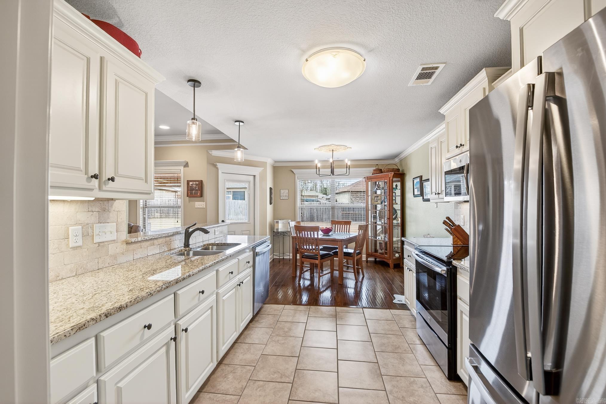 13 Marlin  Austin, AR