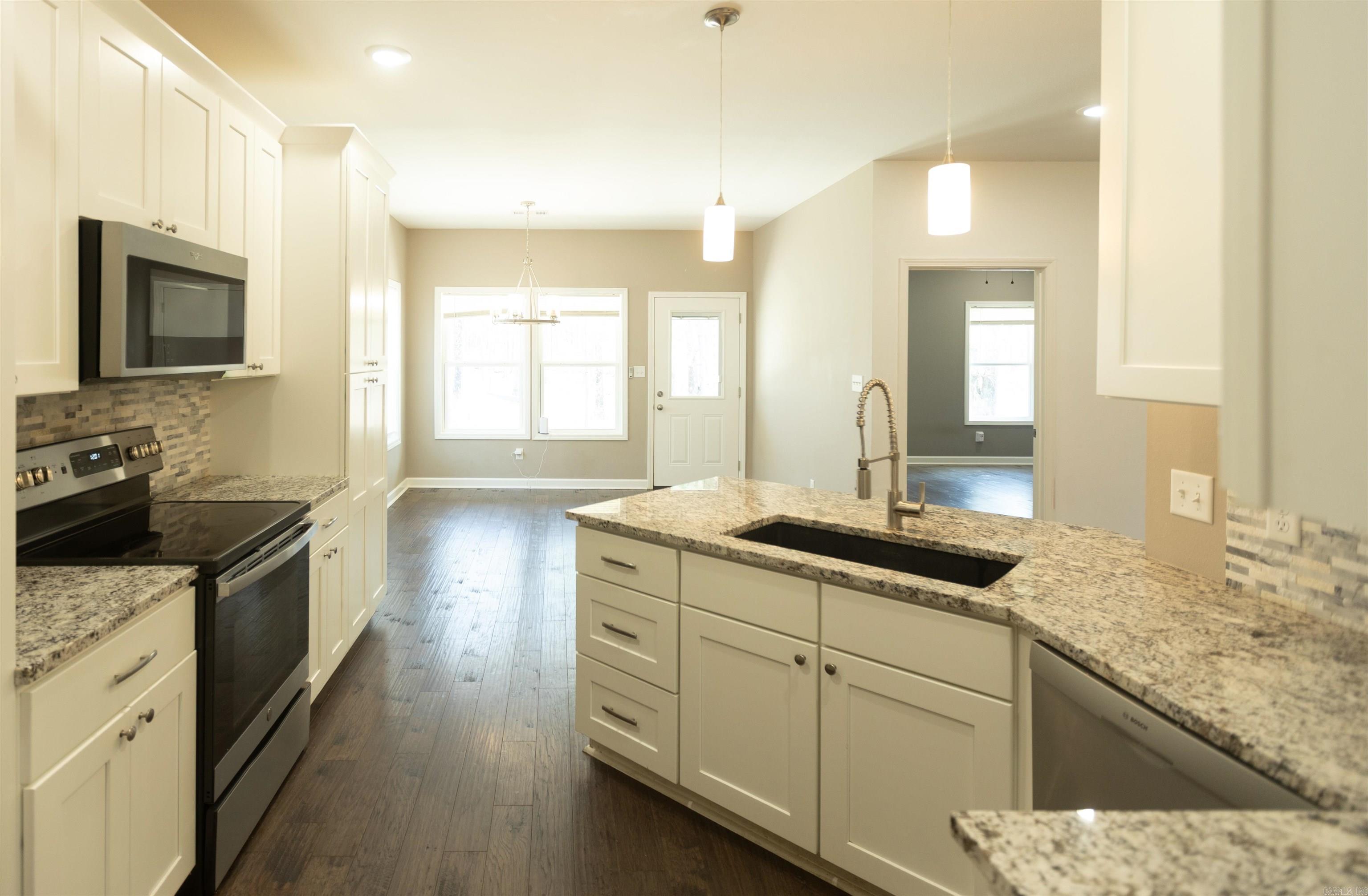 228 Fox Chase  Hot Springs, AR