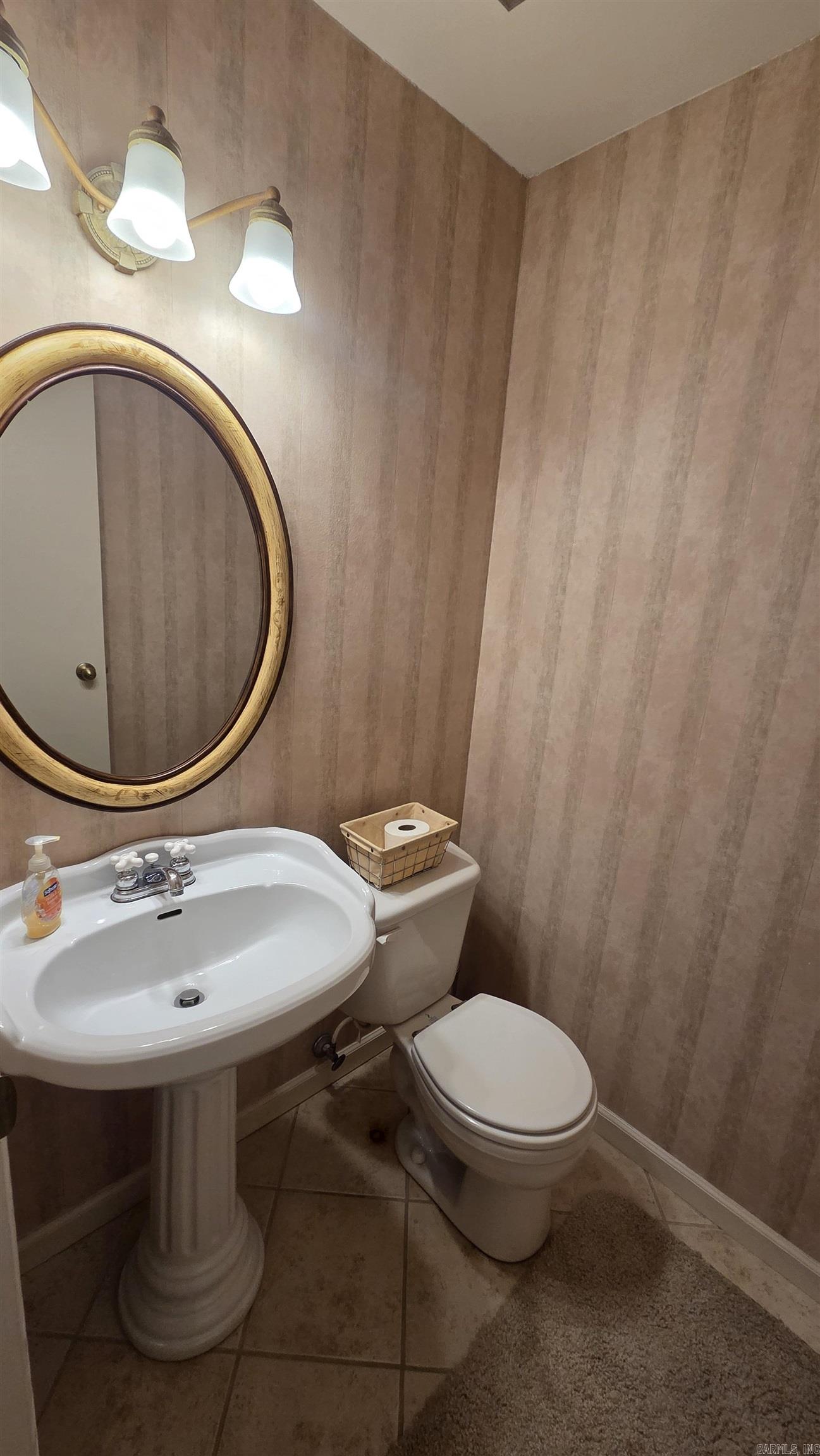 135 Hillview  Fairfield Bay, AR