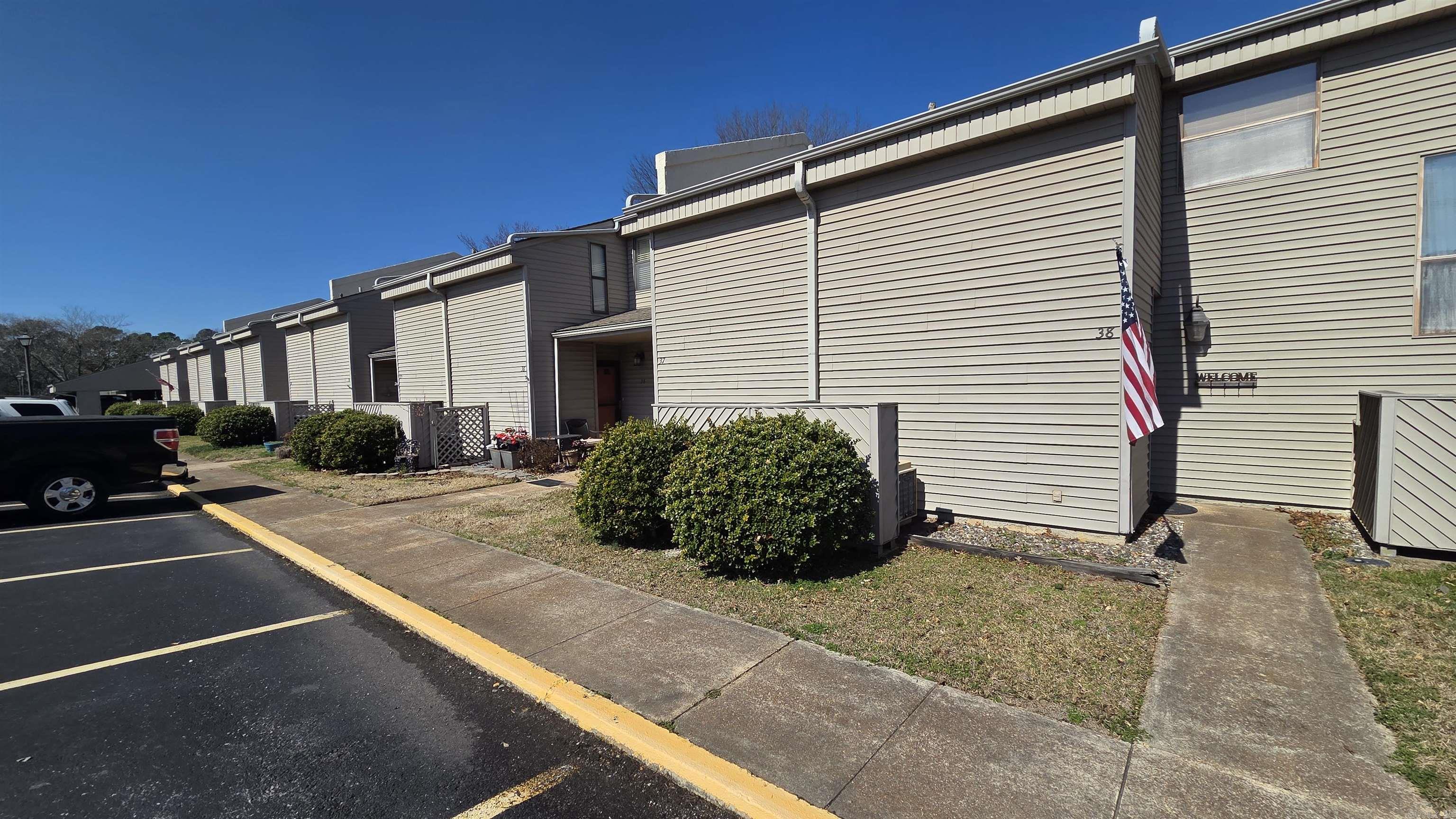 135 Hillview  Fairfield Bay, AR