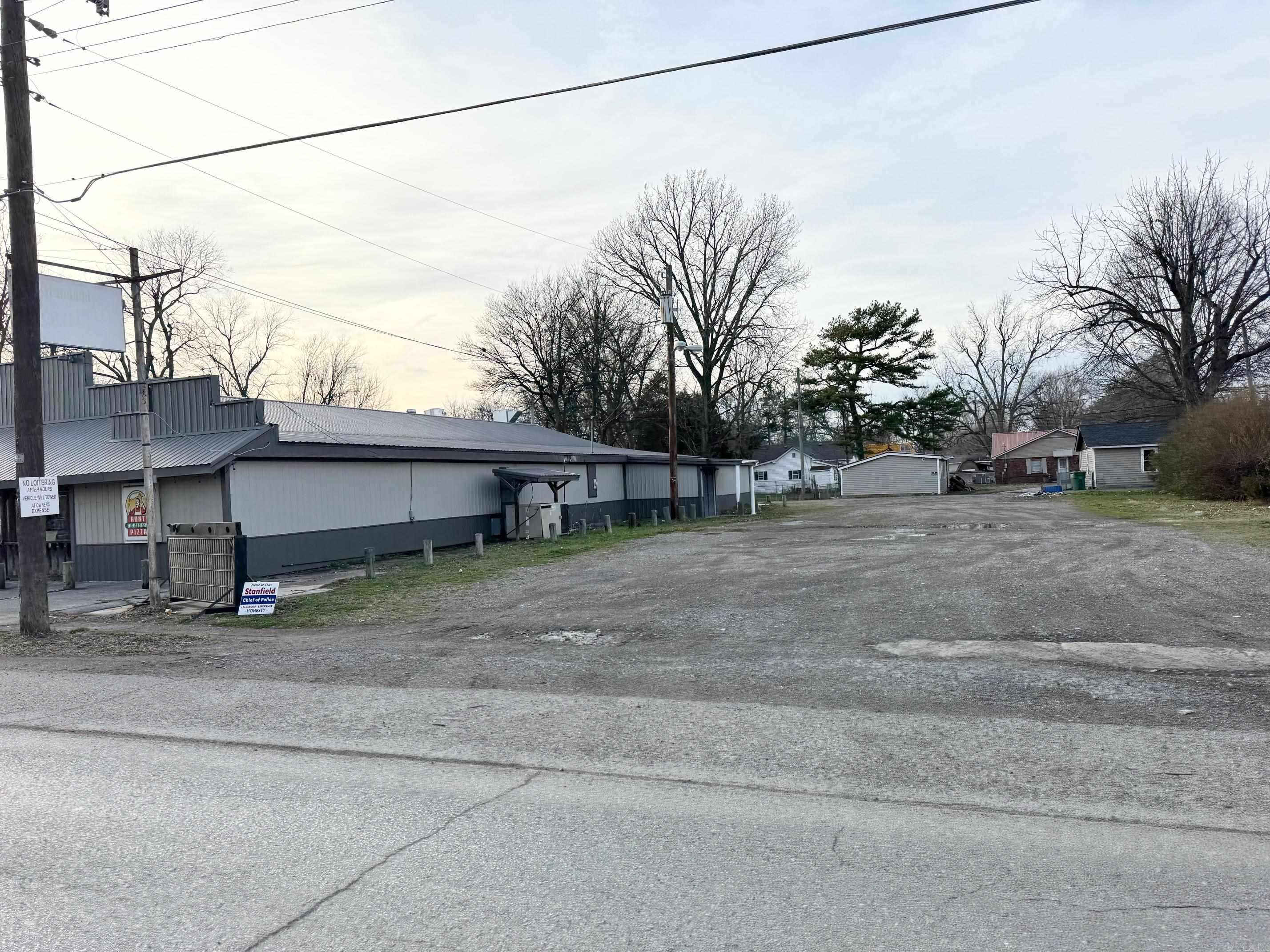 322 S Walnut  Steele, MO