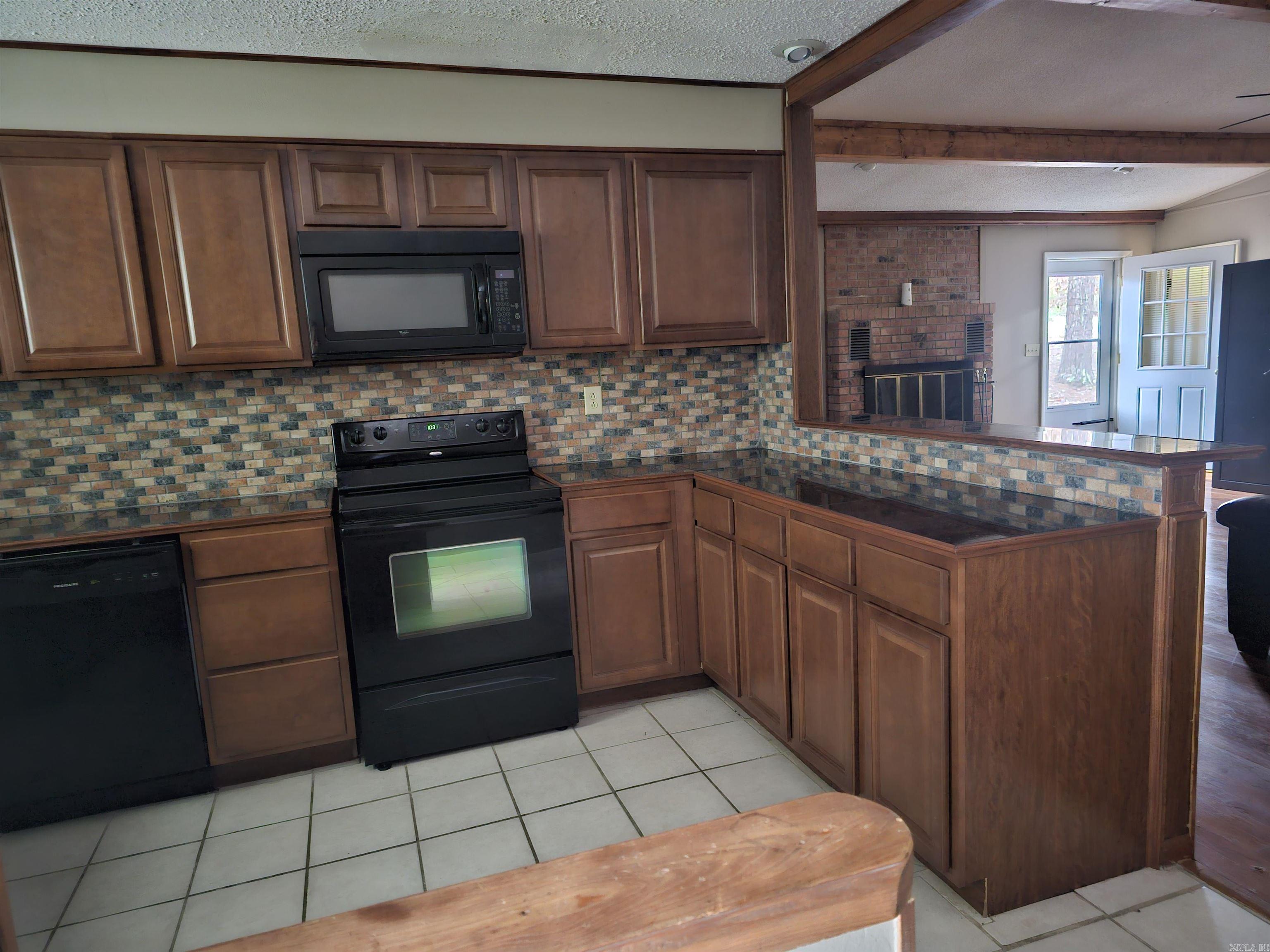 636 W Cliff  Fairfield Bay, AR