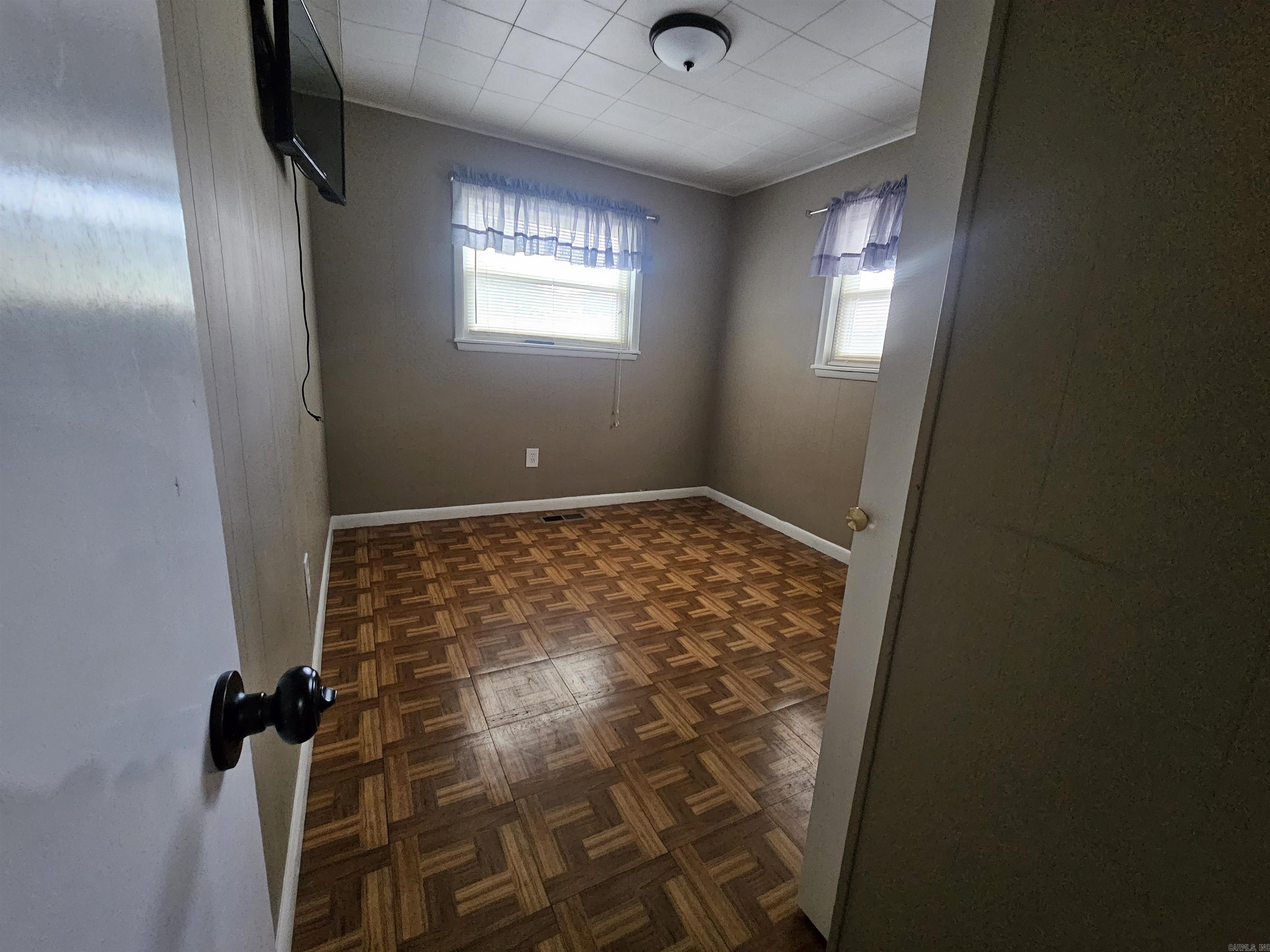 636 W Cliff  Fairfield Bay, AR