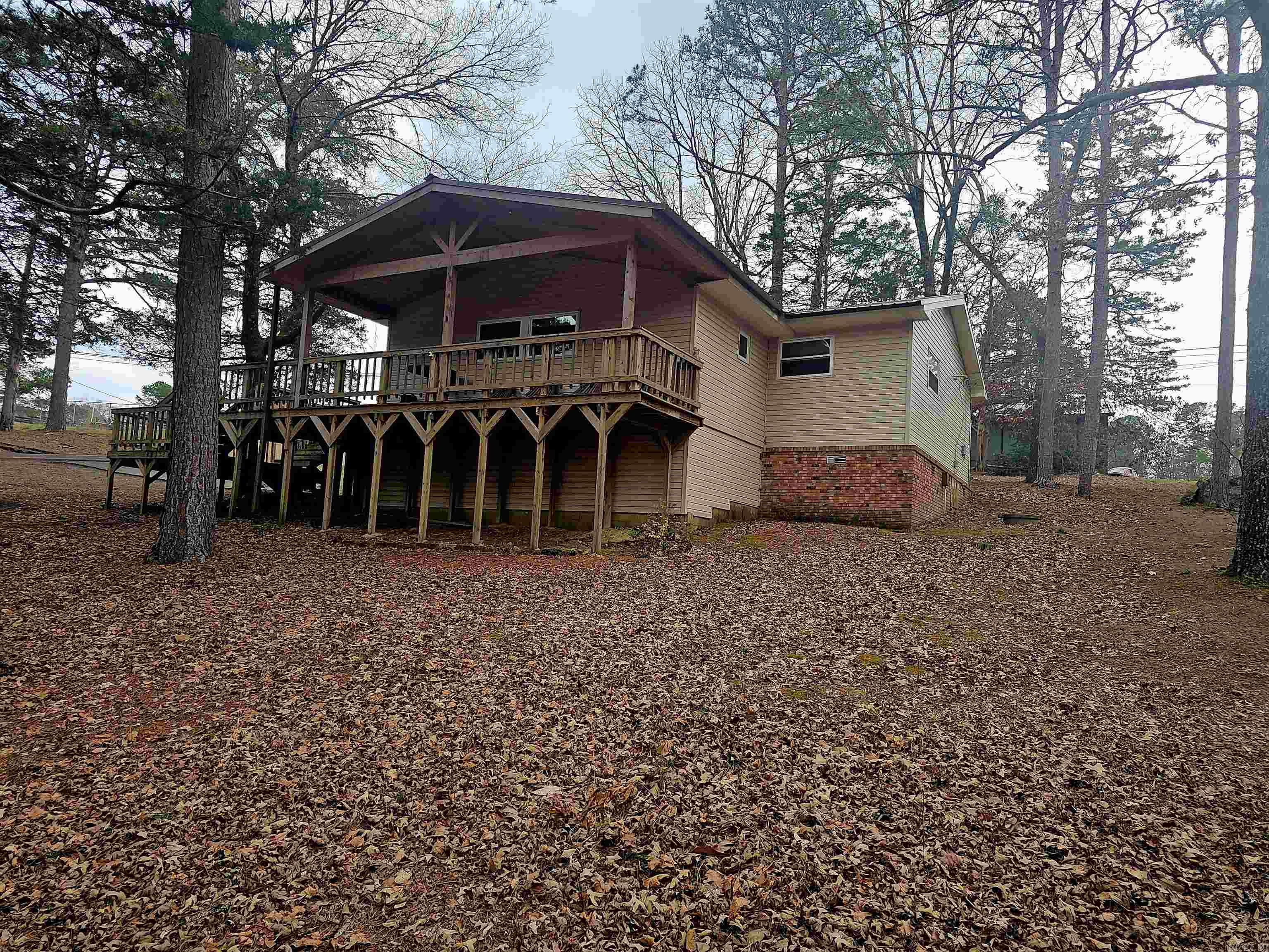 636 W Cliff  Fairfield Bay, AR