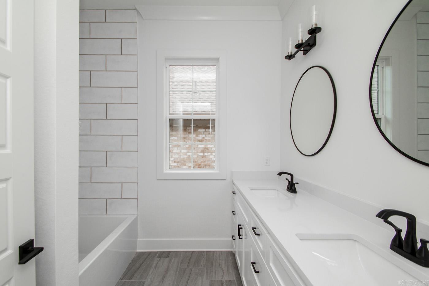 18 Waterside  Little Rock, AR