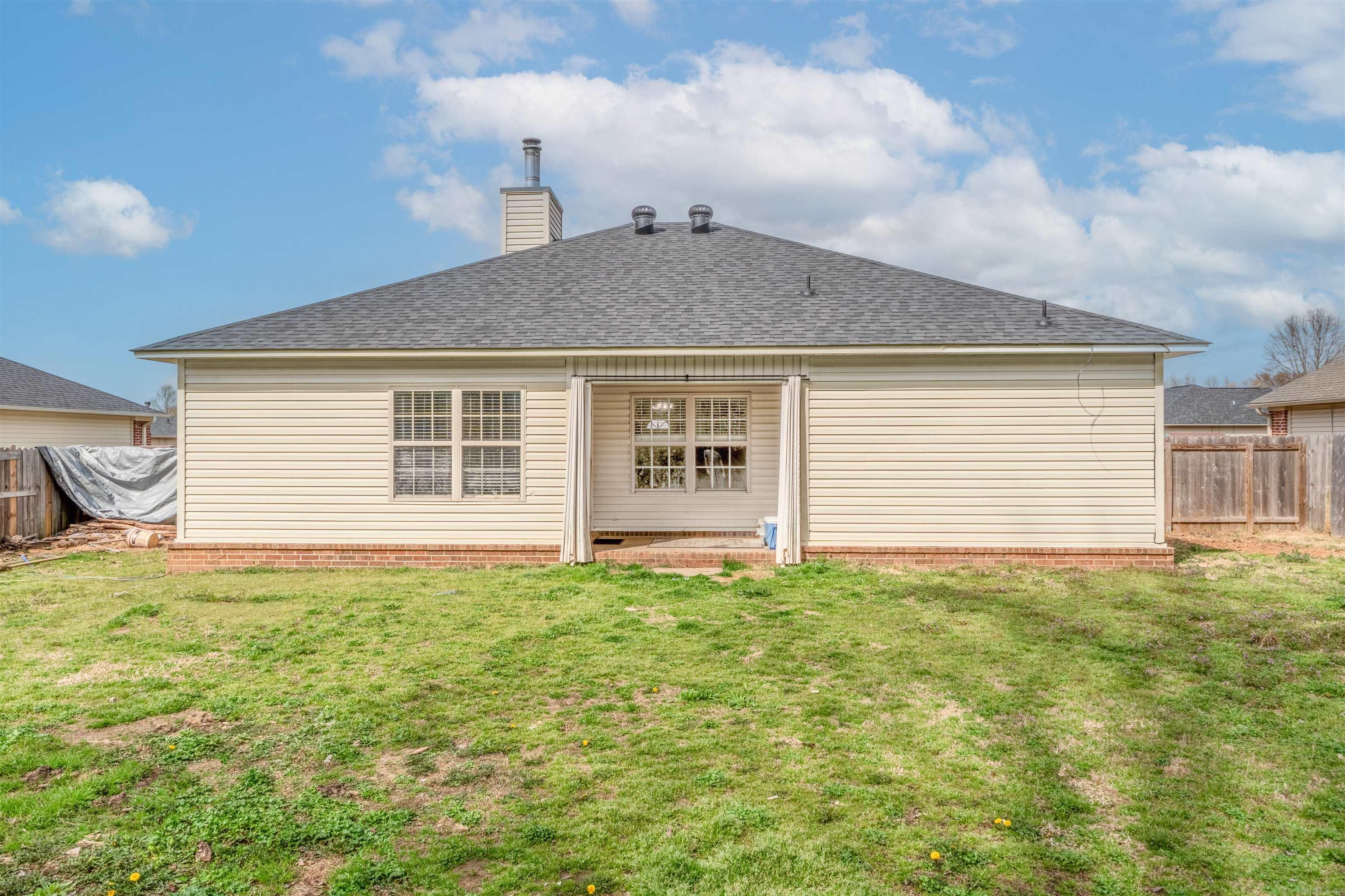 39 Willow Lake  Ward, AR