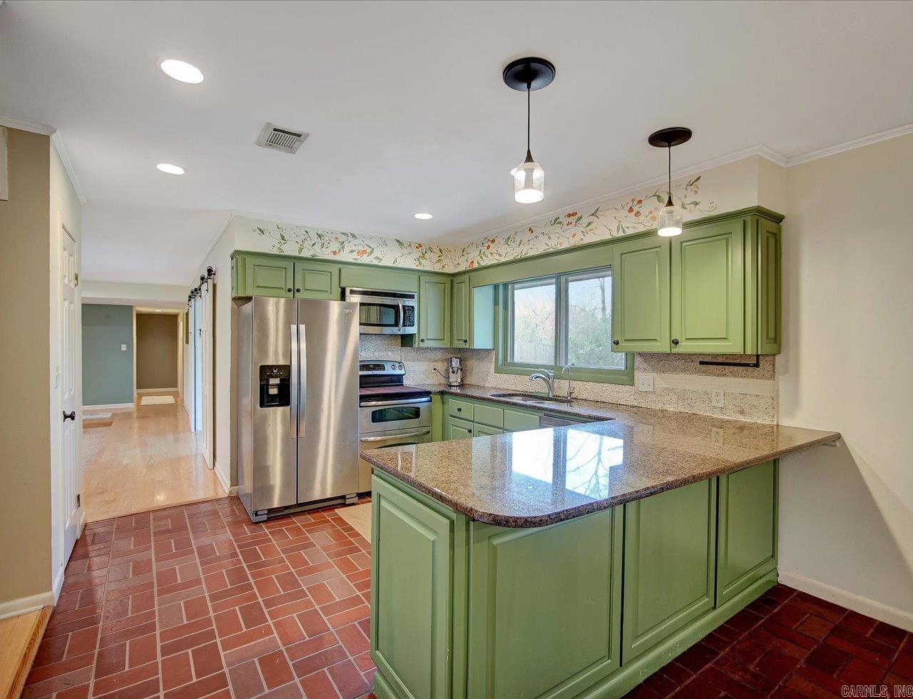 2 Lake Point Drive  Conway, AR