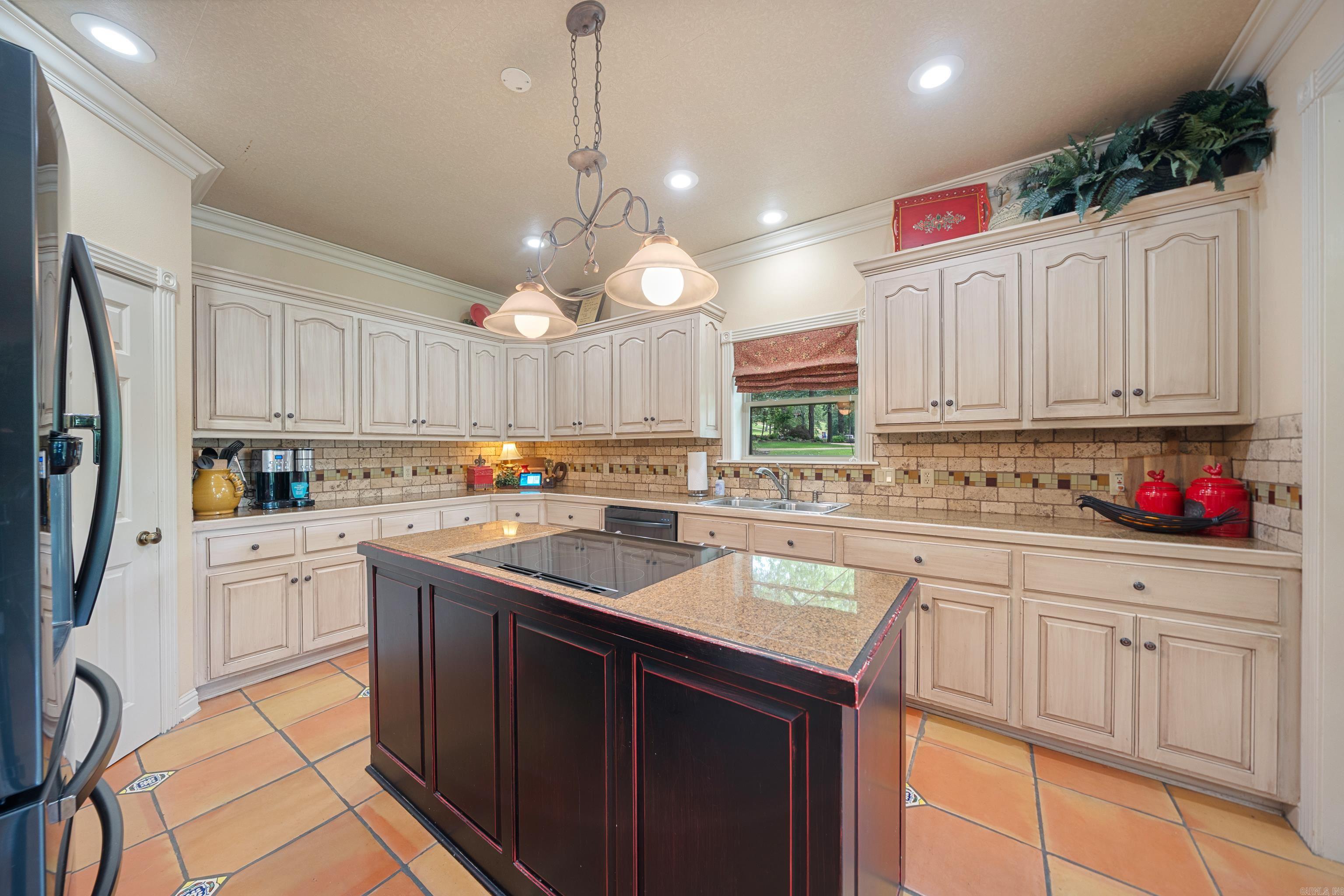 34 Stonegate Shores Drive  Hot Springs, AR