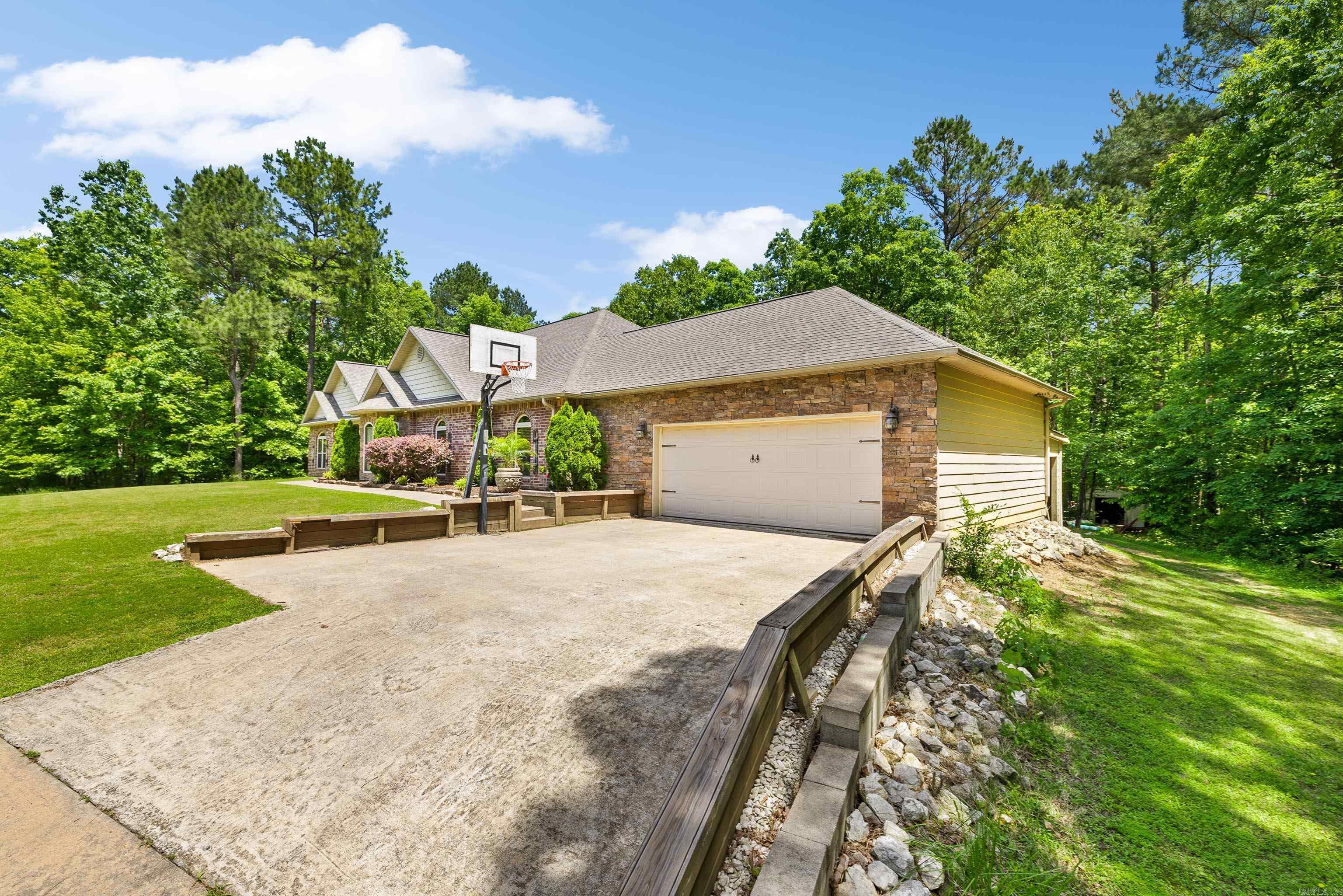 402 Demuth  Benton, AR