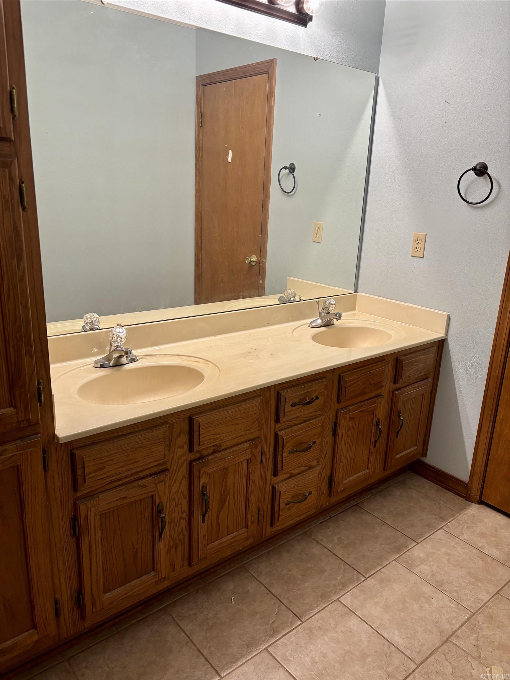 2305 NW meadowlake  Conway, AR