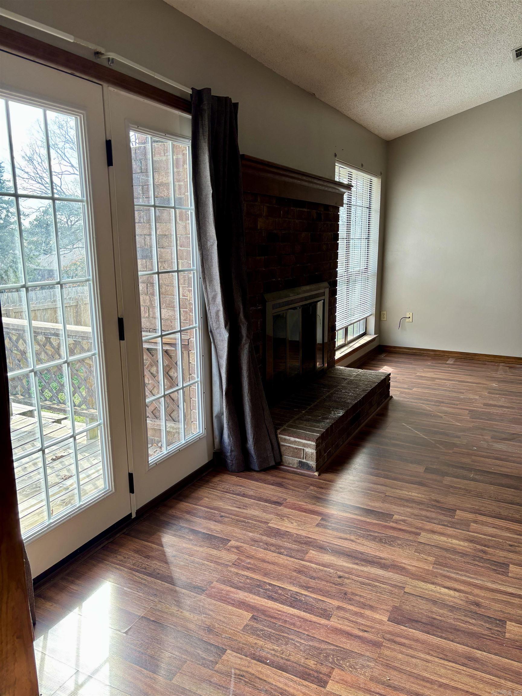 2305 NW meadowlake  Conway, AR