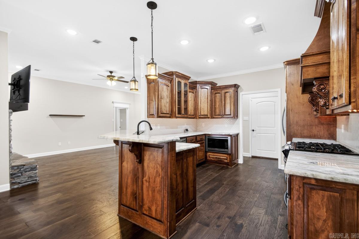 1009 Oak Forest  Sherwood, AR