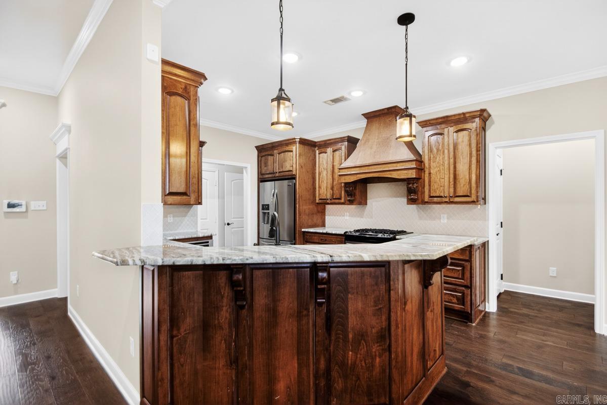 1009 Oak Forest  Sherwood, AR