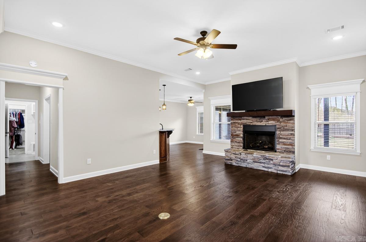 1009 Oak Forest  Sherwood, AR