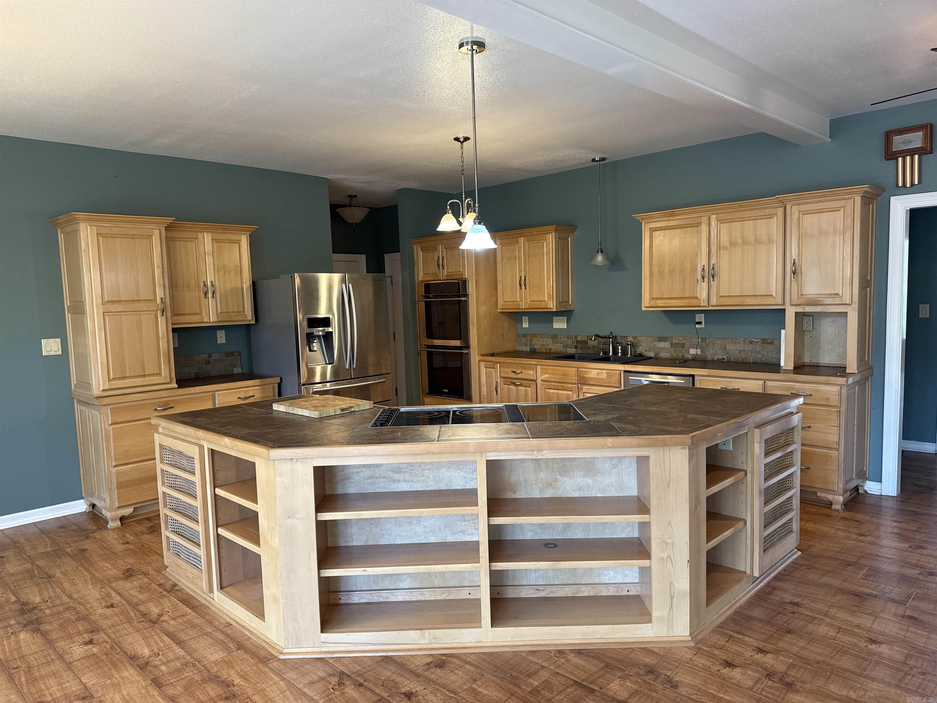 233 Rock Hill  Fairfield Bay, AR