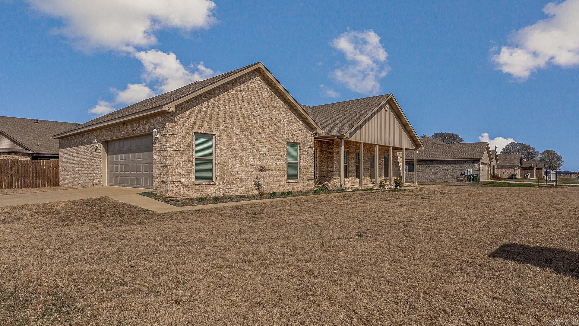 1406 Hale  Lake City, AR