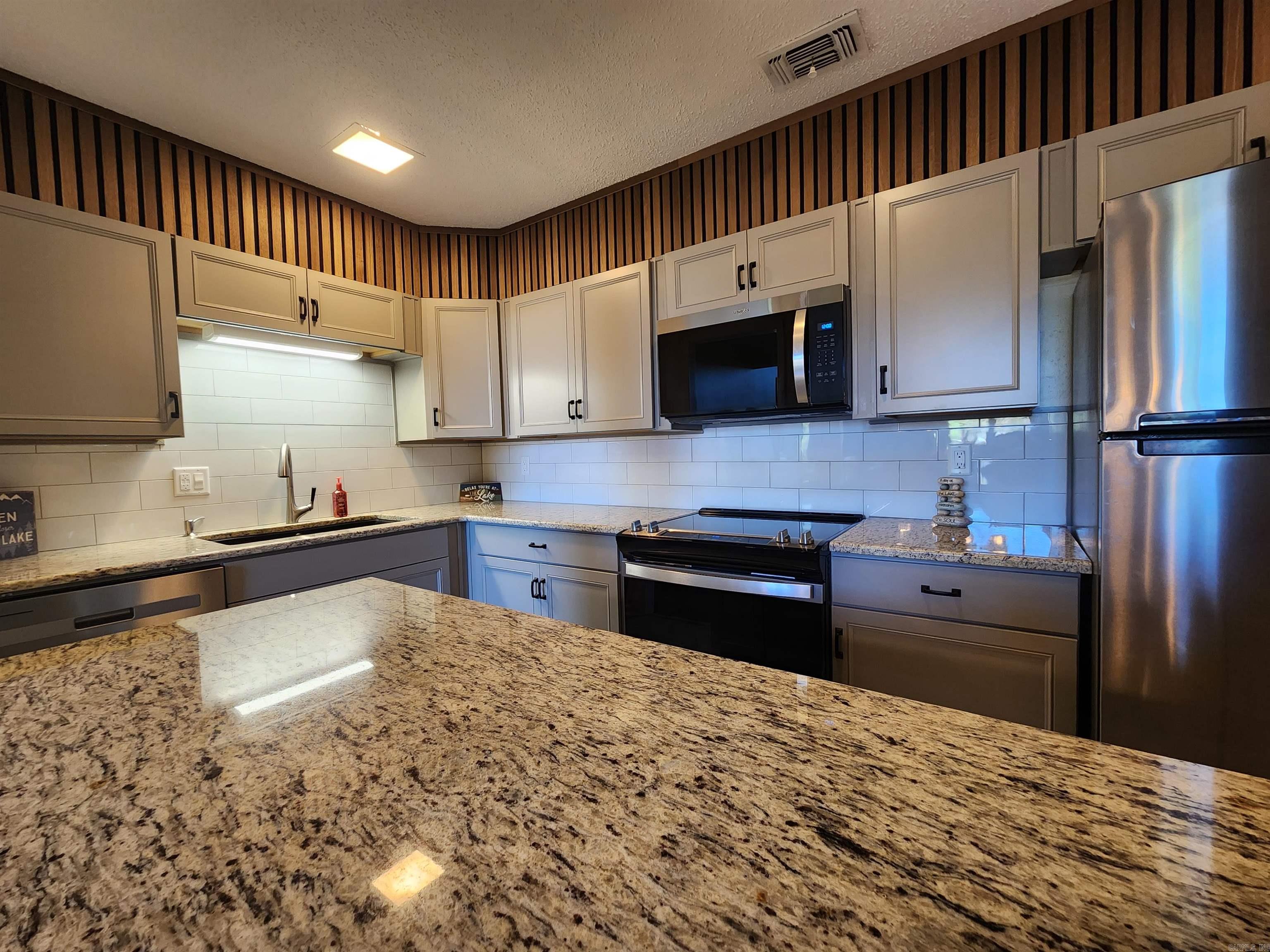 220 Sunset Bay  Hot Springs, AR