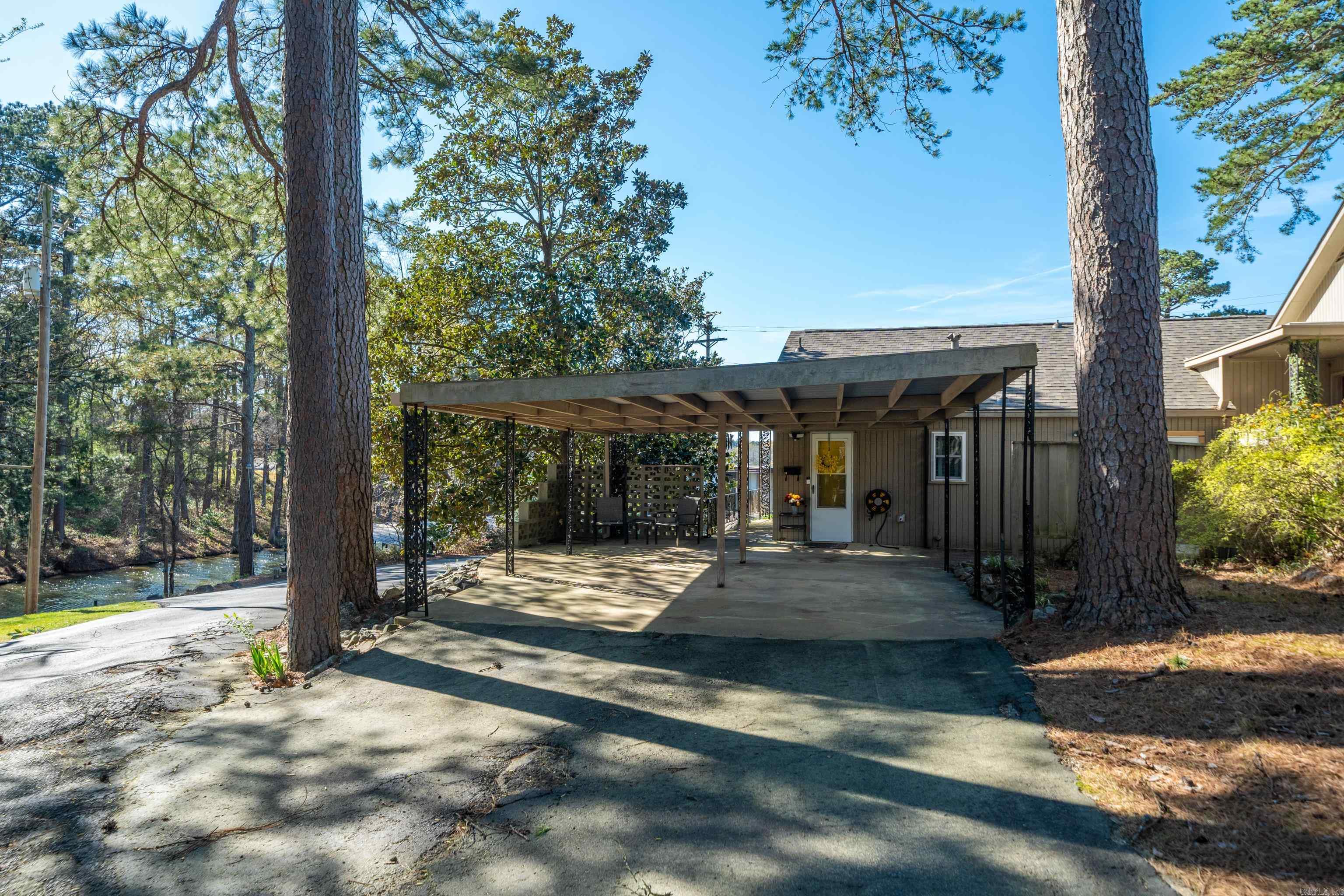 220 Sunset Bay Road Hot Springs, AR 71913