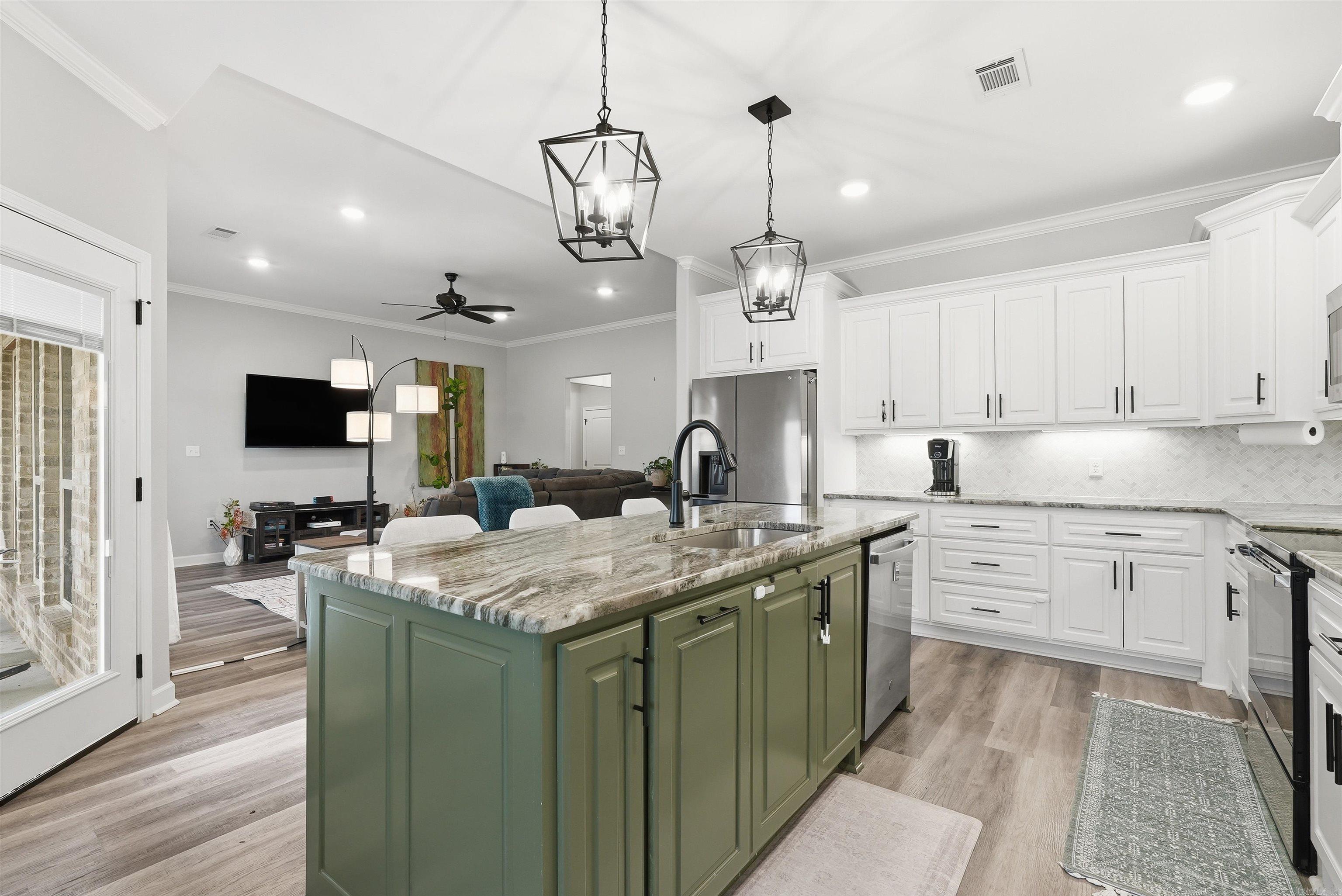 14 Wedgewood  Greenbrier, AR