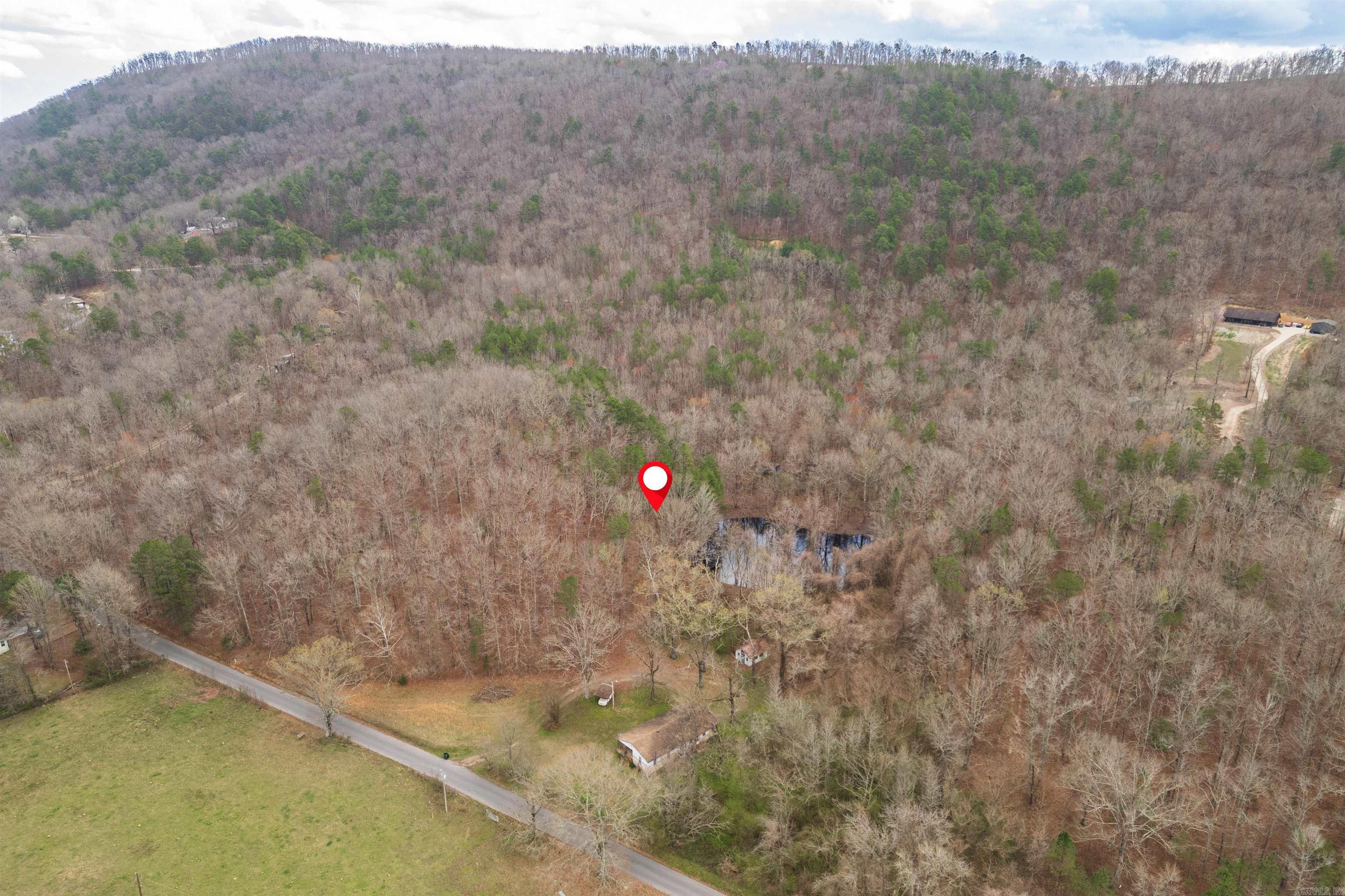 703 Locket Mountain Rd  Hot Springs, AR