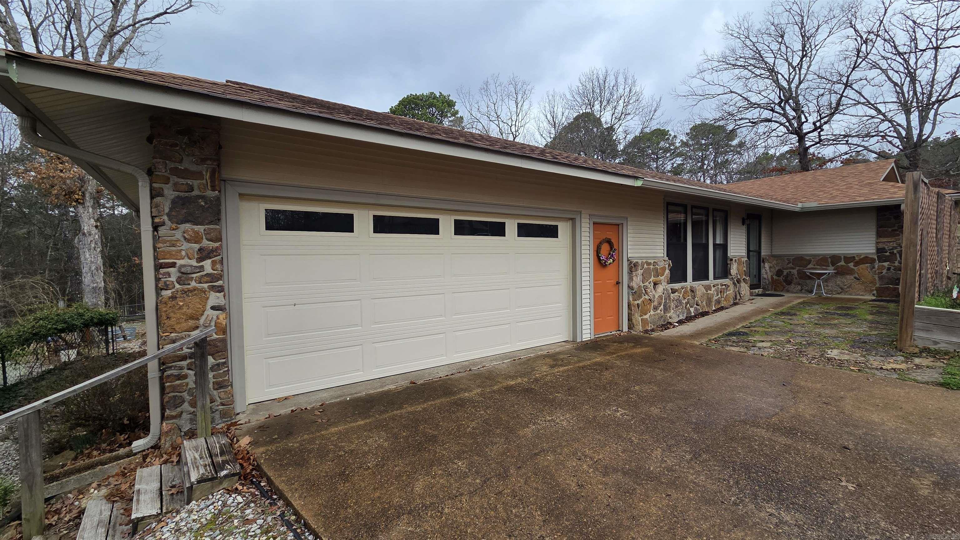 112 Dunn Hollow  Fairfield Bay, AR