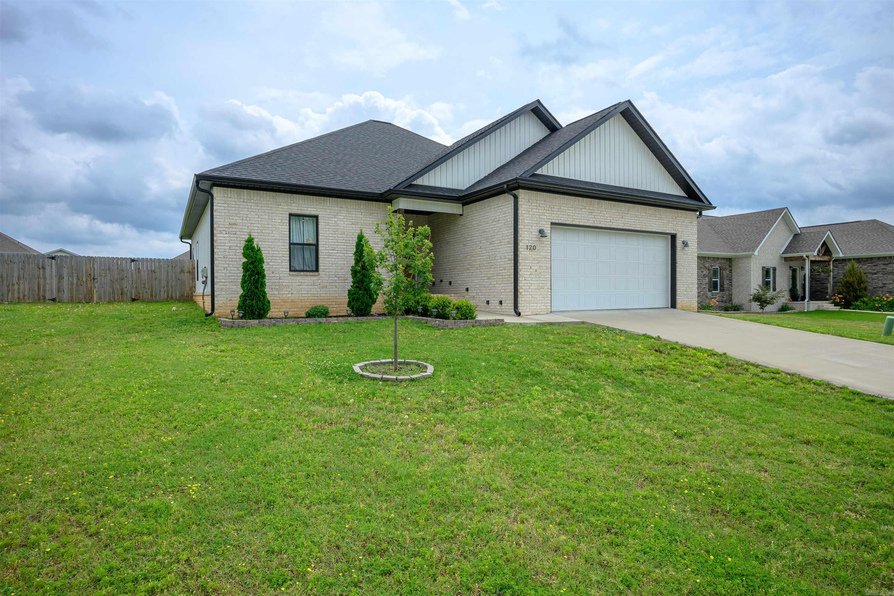 120  Sarah Grace  Batesville, AR