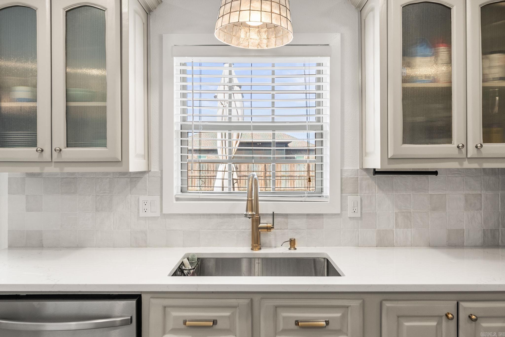 16 WHITETAIL  Ward, AR