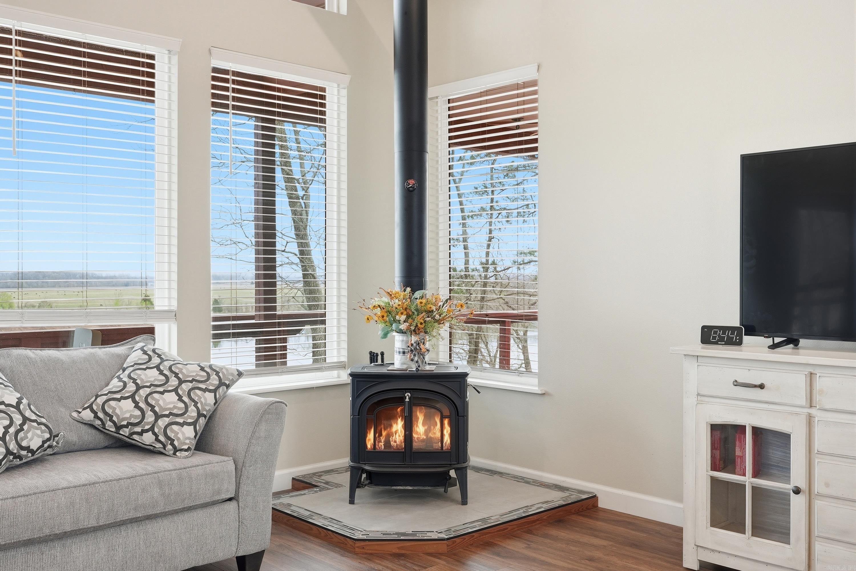 906 Stony Point Road Houston, AR 72070