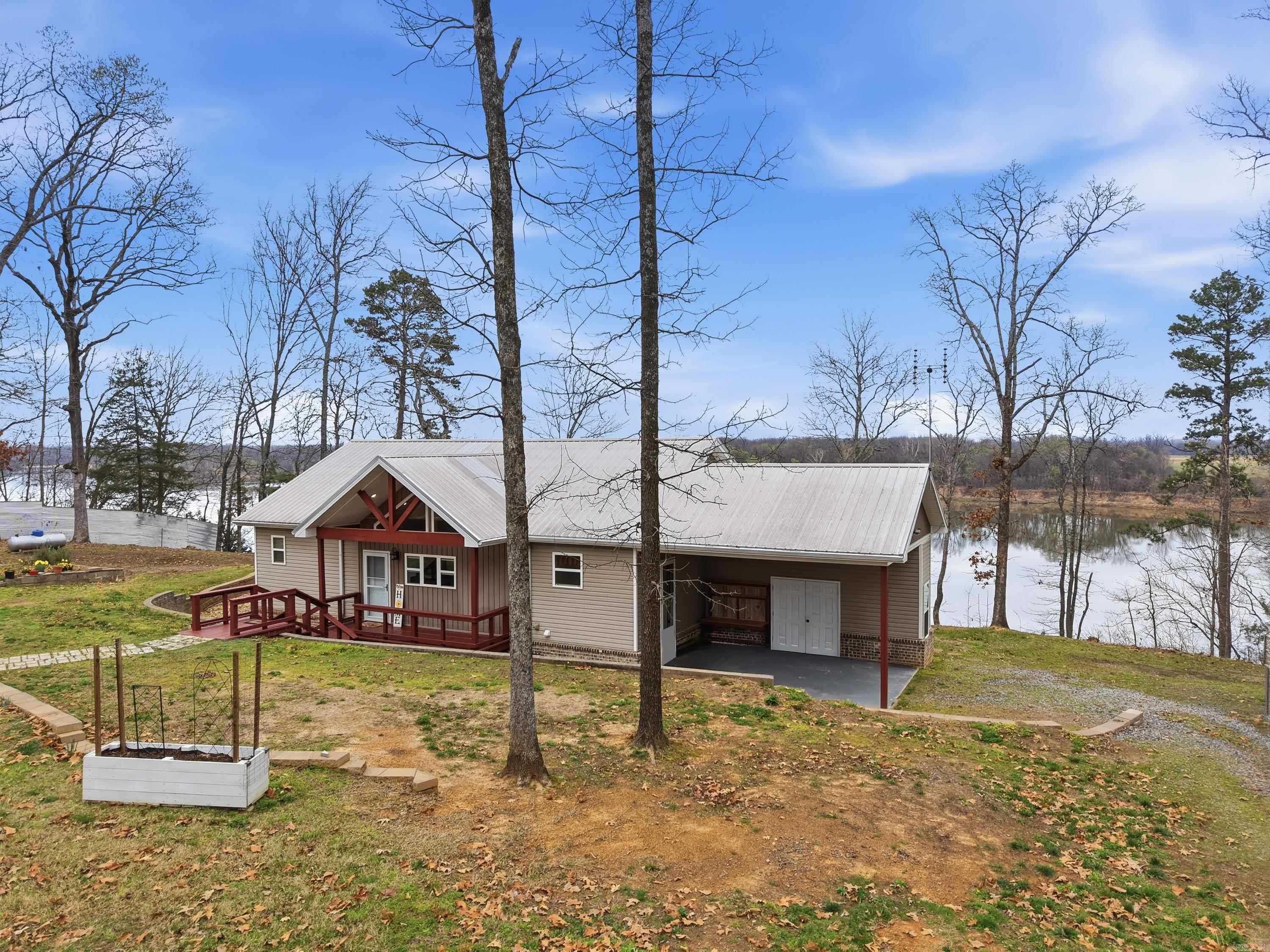 906 Stony Point Road  Houston, AR