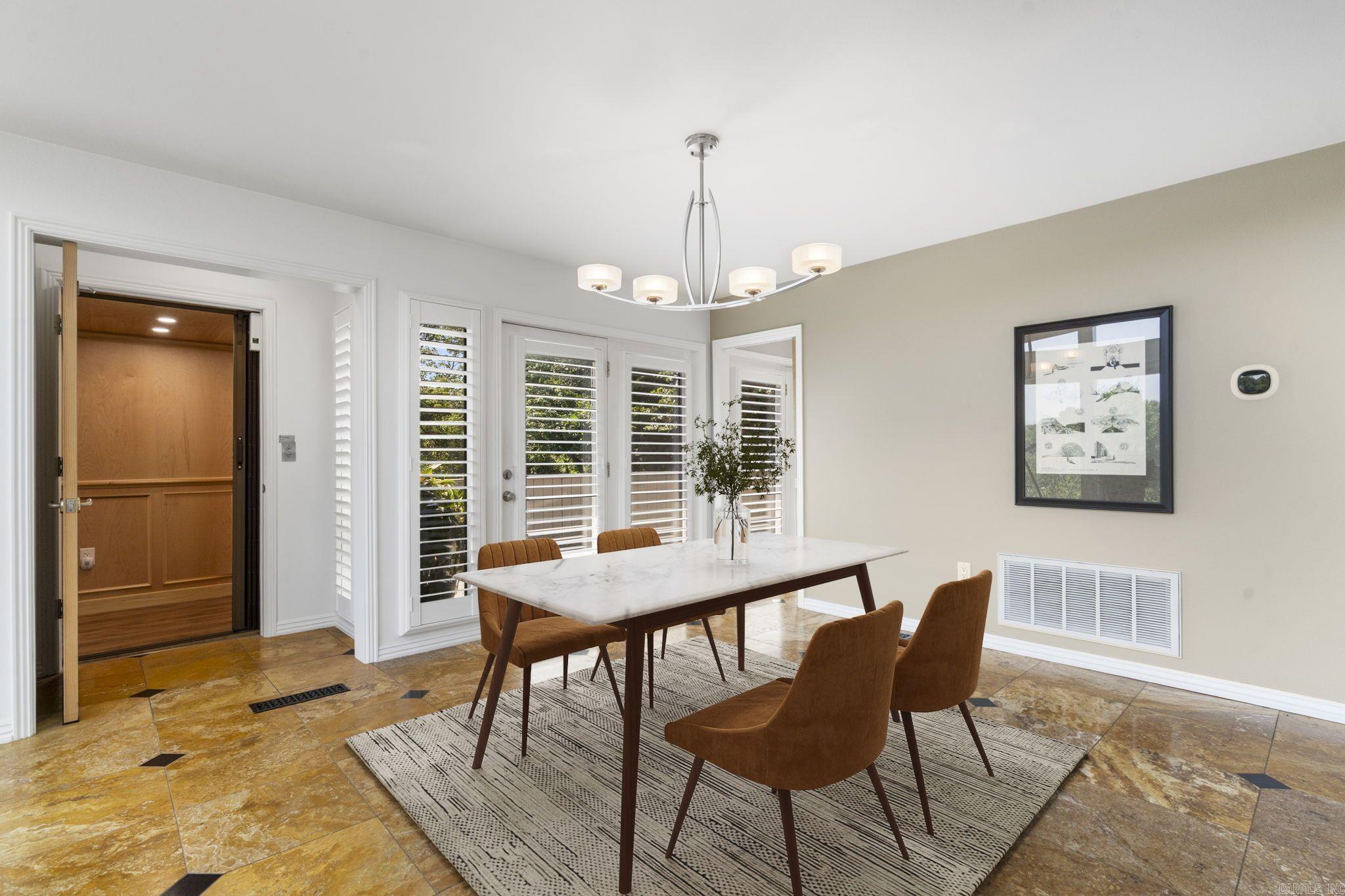 1140 E Lakefront Drive  Fayetteville, AR