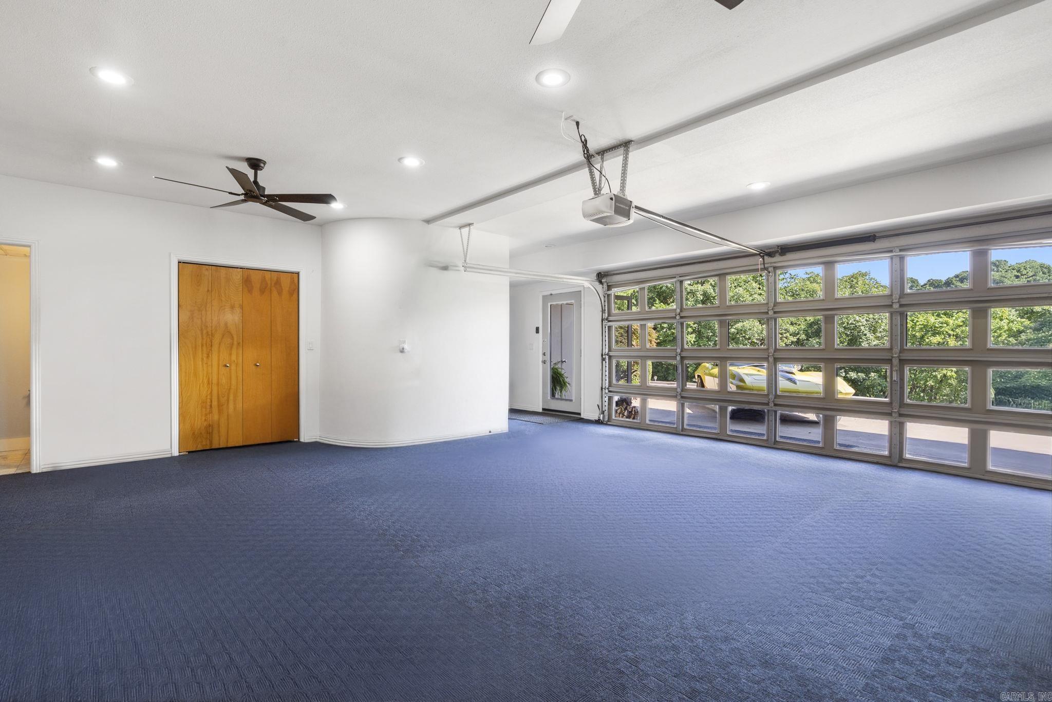 1140 E Lakefront Drive  Fayetteville, AR