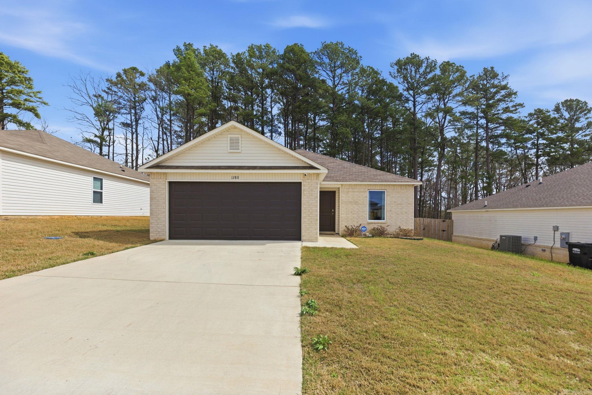 1280 Meadows Dr  Benton, AR