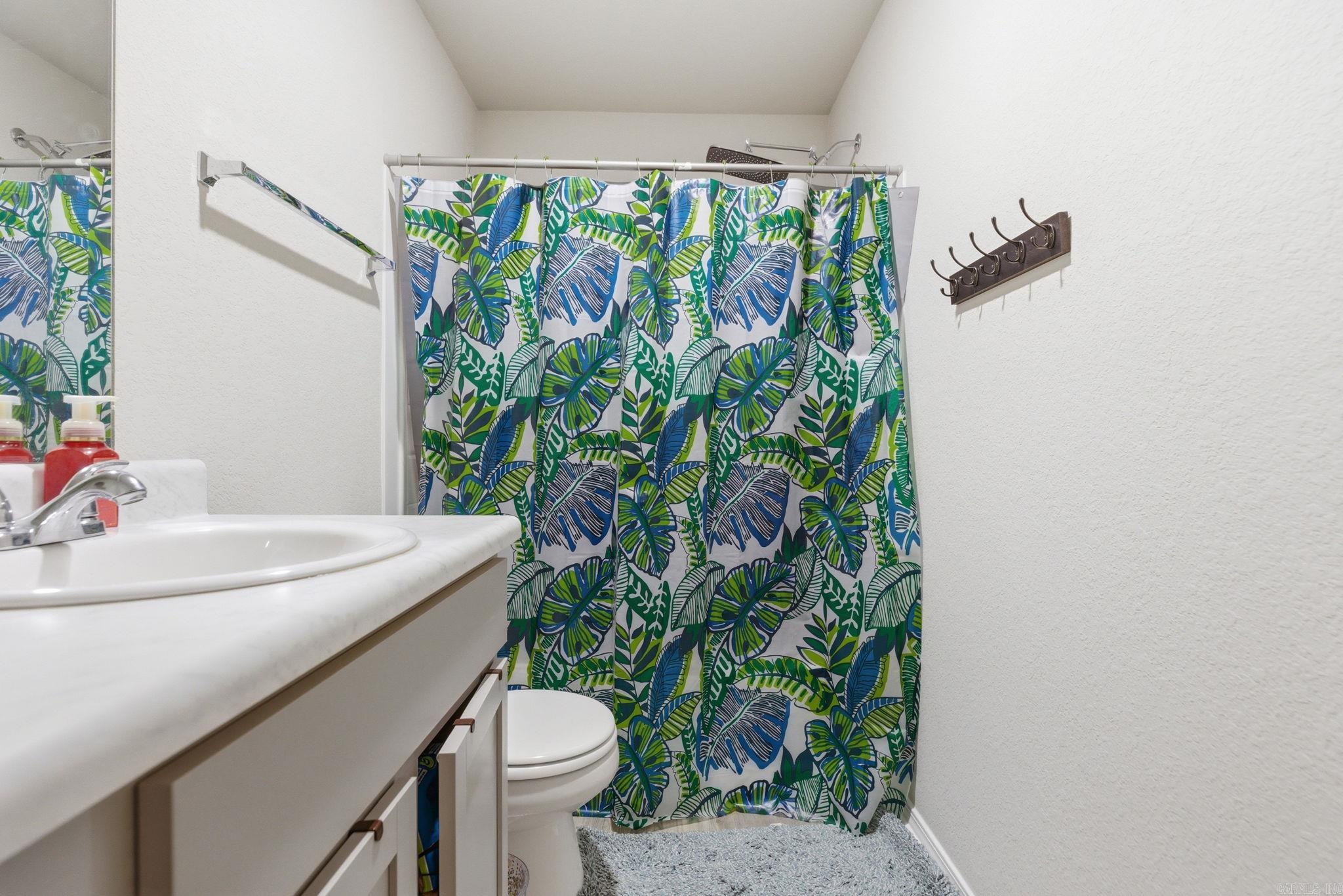 1280 Meadows Dr  Benton, AR