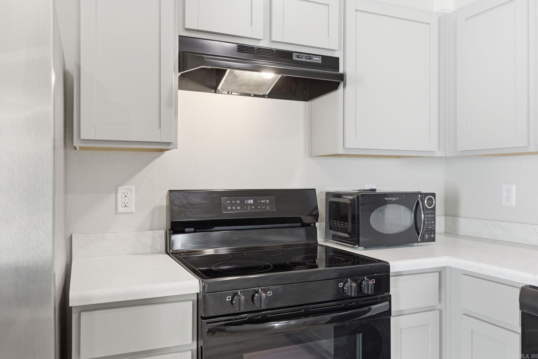 1280 Meadows Dr  Benton, AR