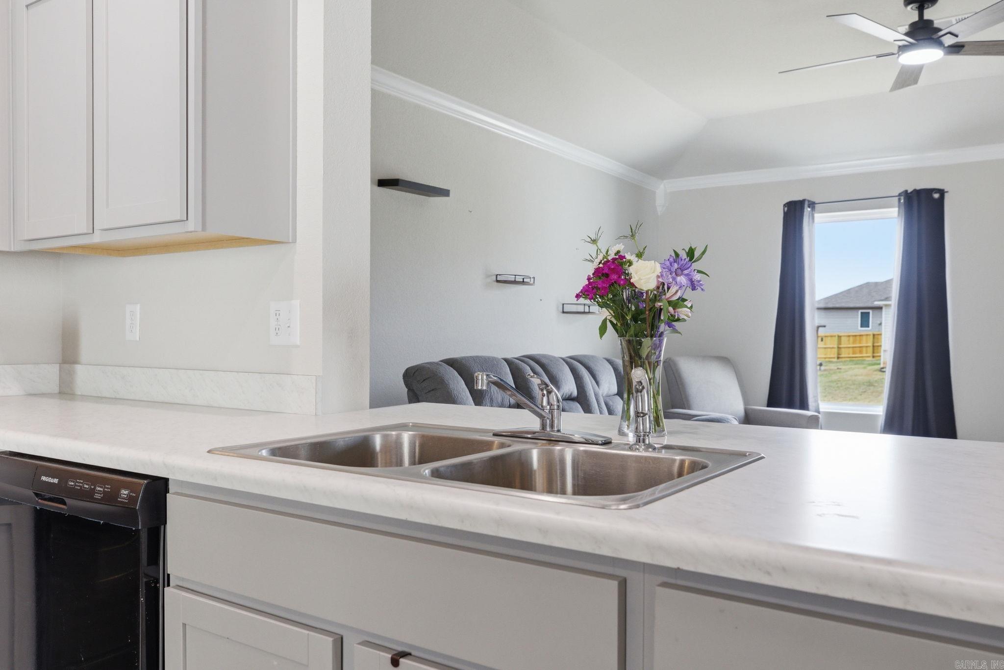 1280 Meadows Dr  Benton, AR