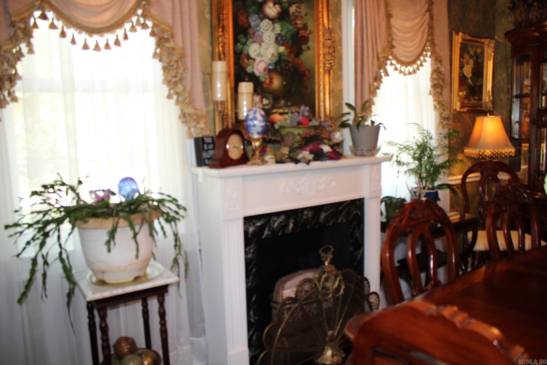 701 W Sunset  Nashville, AR