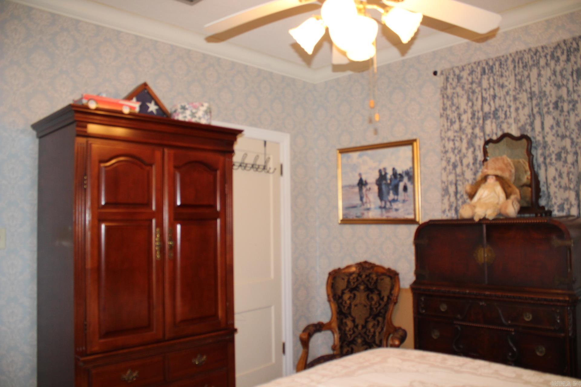 701 W Sunset  Nashville, AR