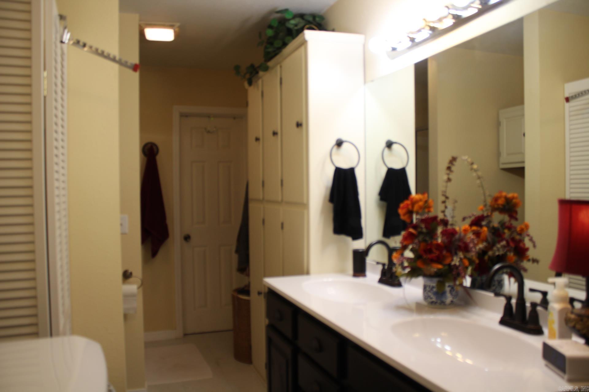 701 W Sunset  Nashville, AR