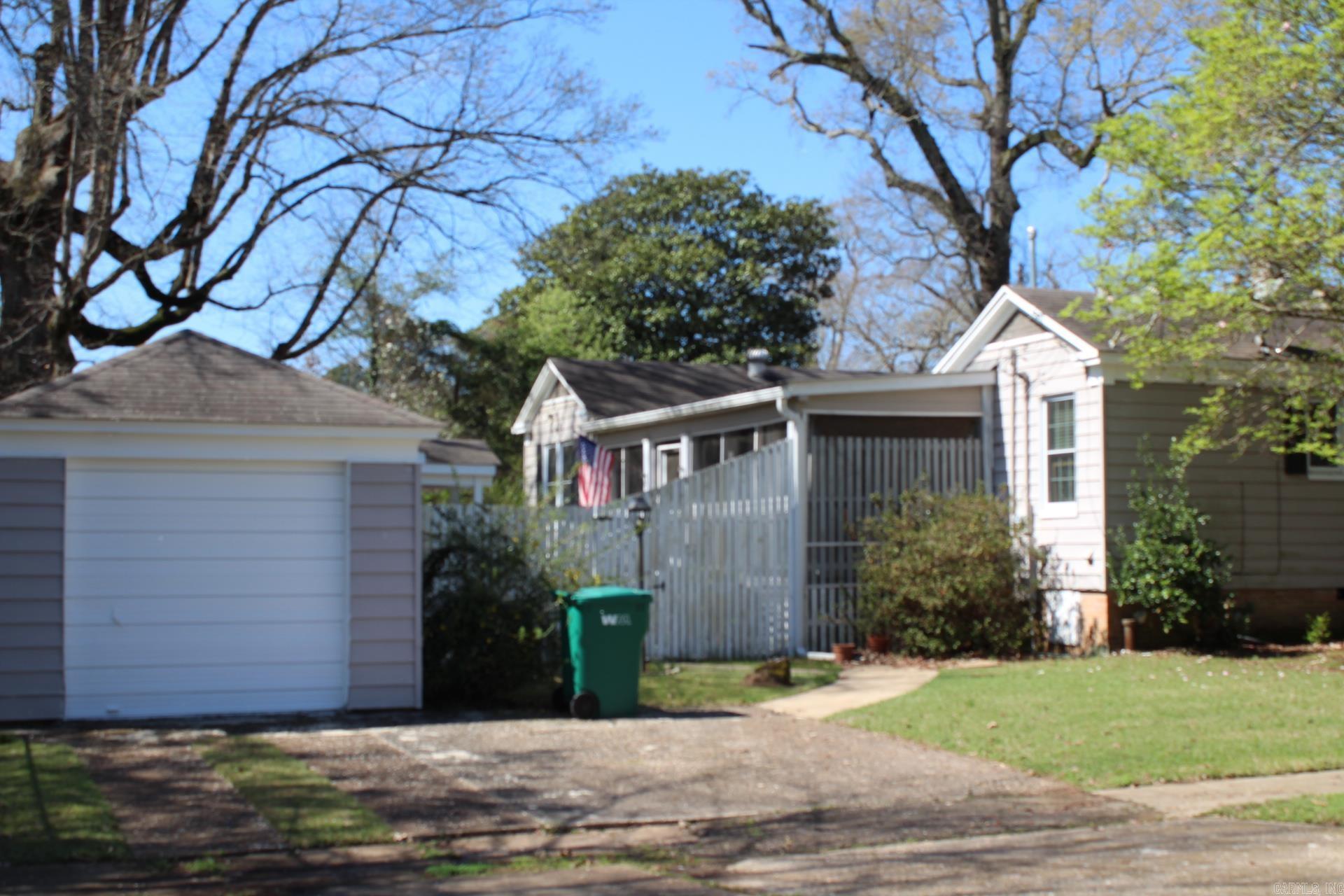 701 W Sunset  Nashville, AR