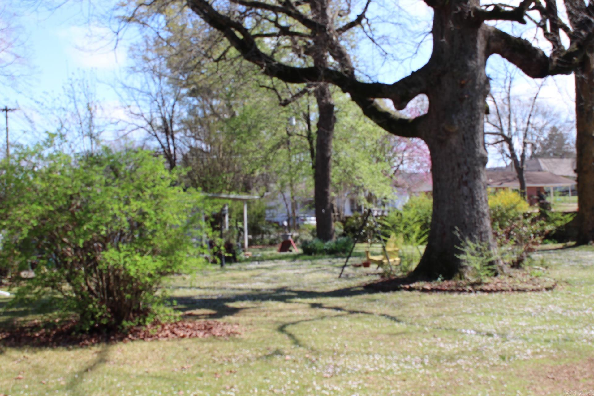 701 W Sunset  Nashville, AR