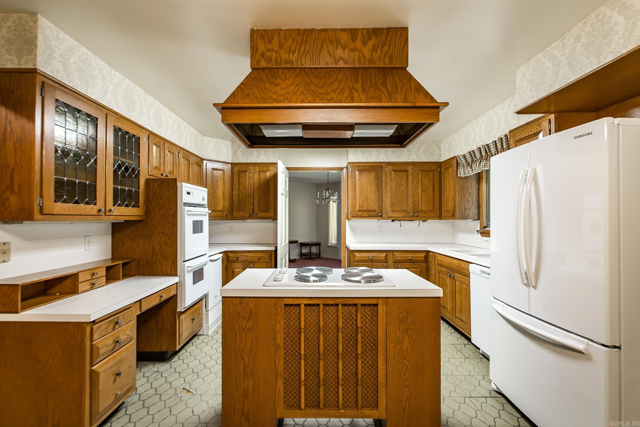 314 SE 5th  England, AR