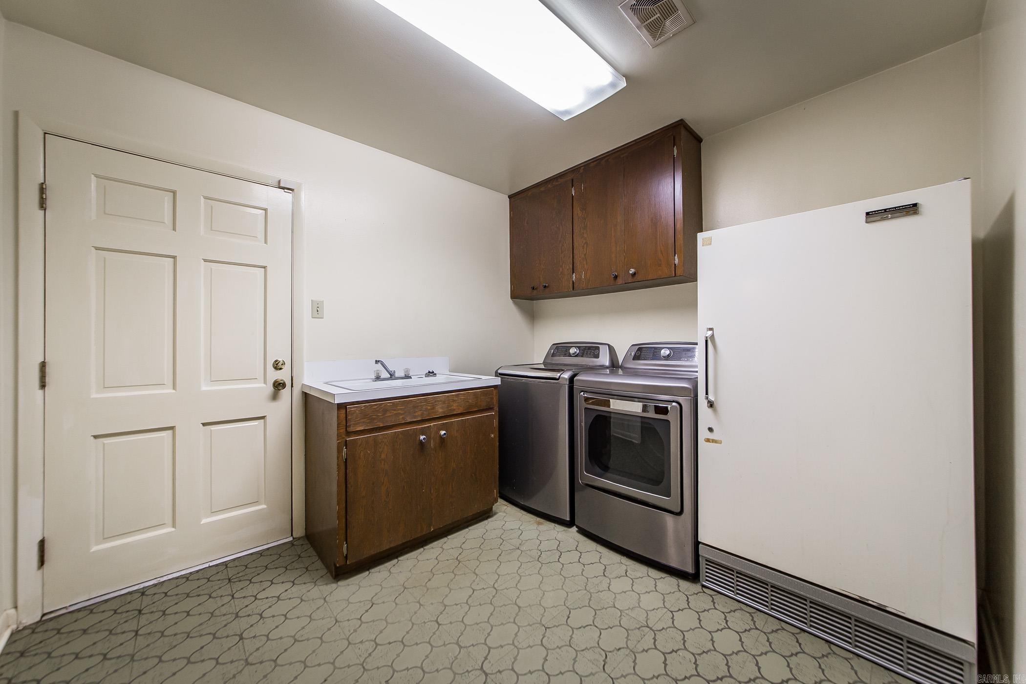 314 SE 5th  England, AR