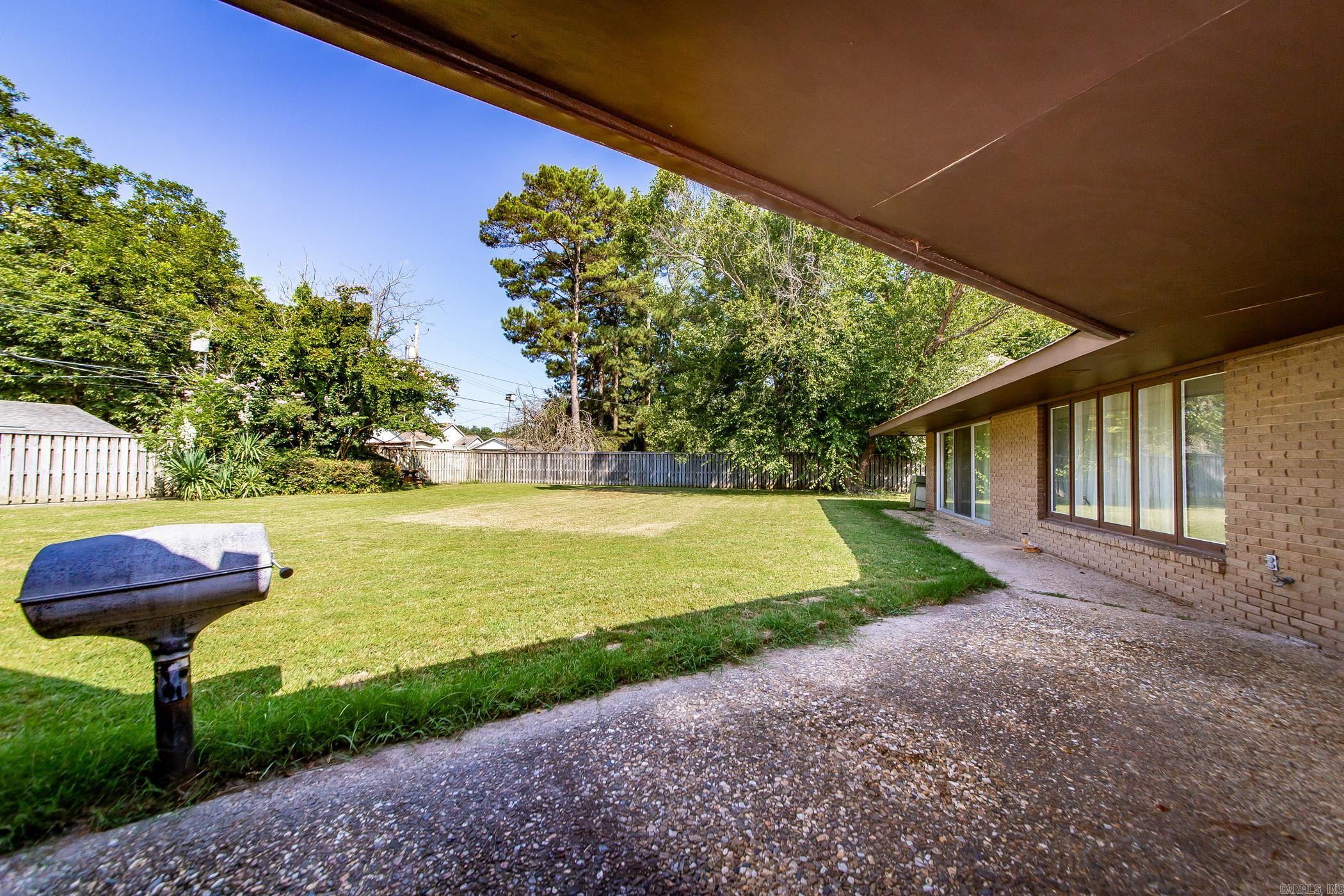 314 SE 5th  England, AR