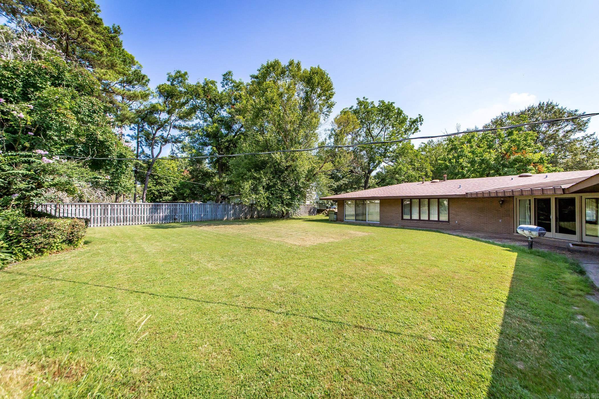 314 SE 5th  England, AR