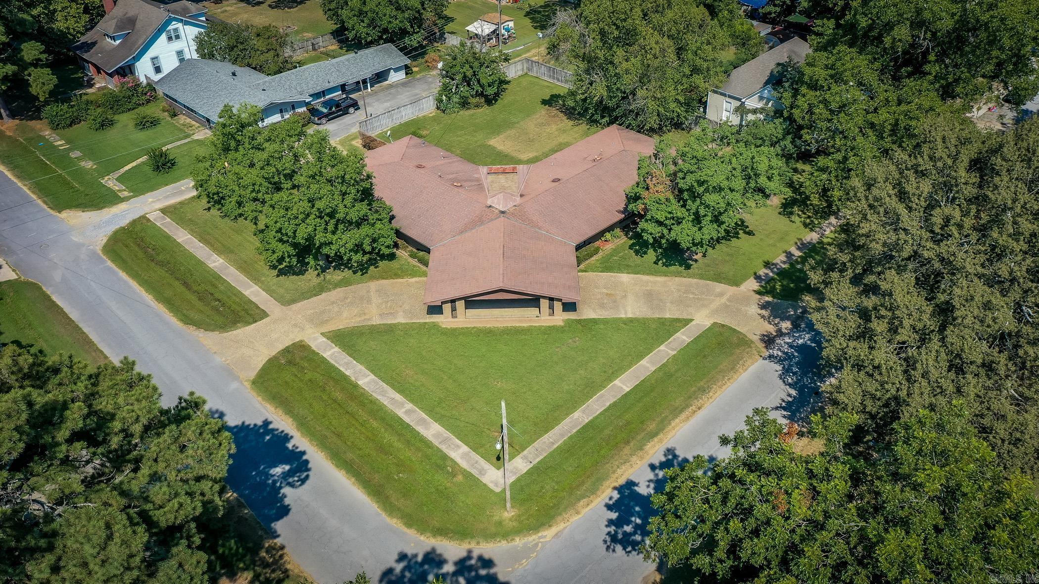 314 SE 5th  England, AR