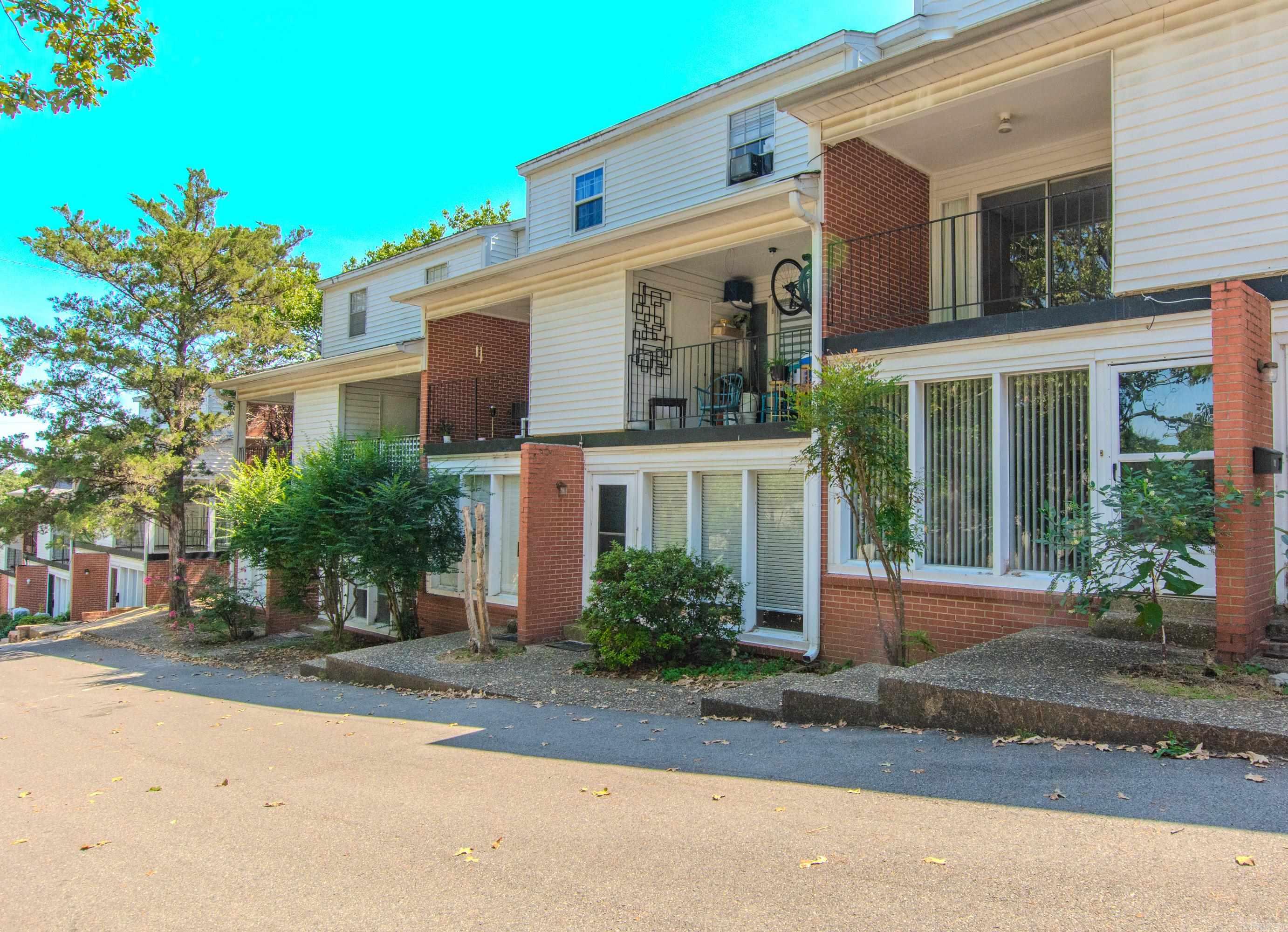 5700 B  Little Rock, AR