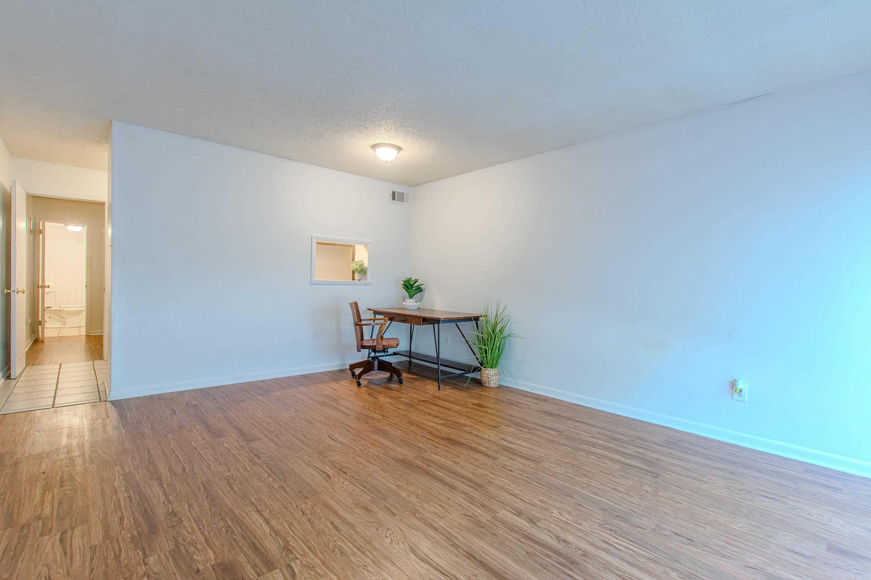 5700 B  Little Rock, AR