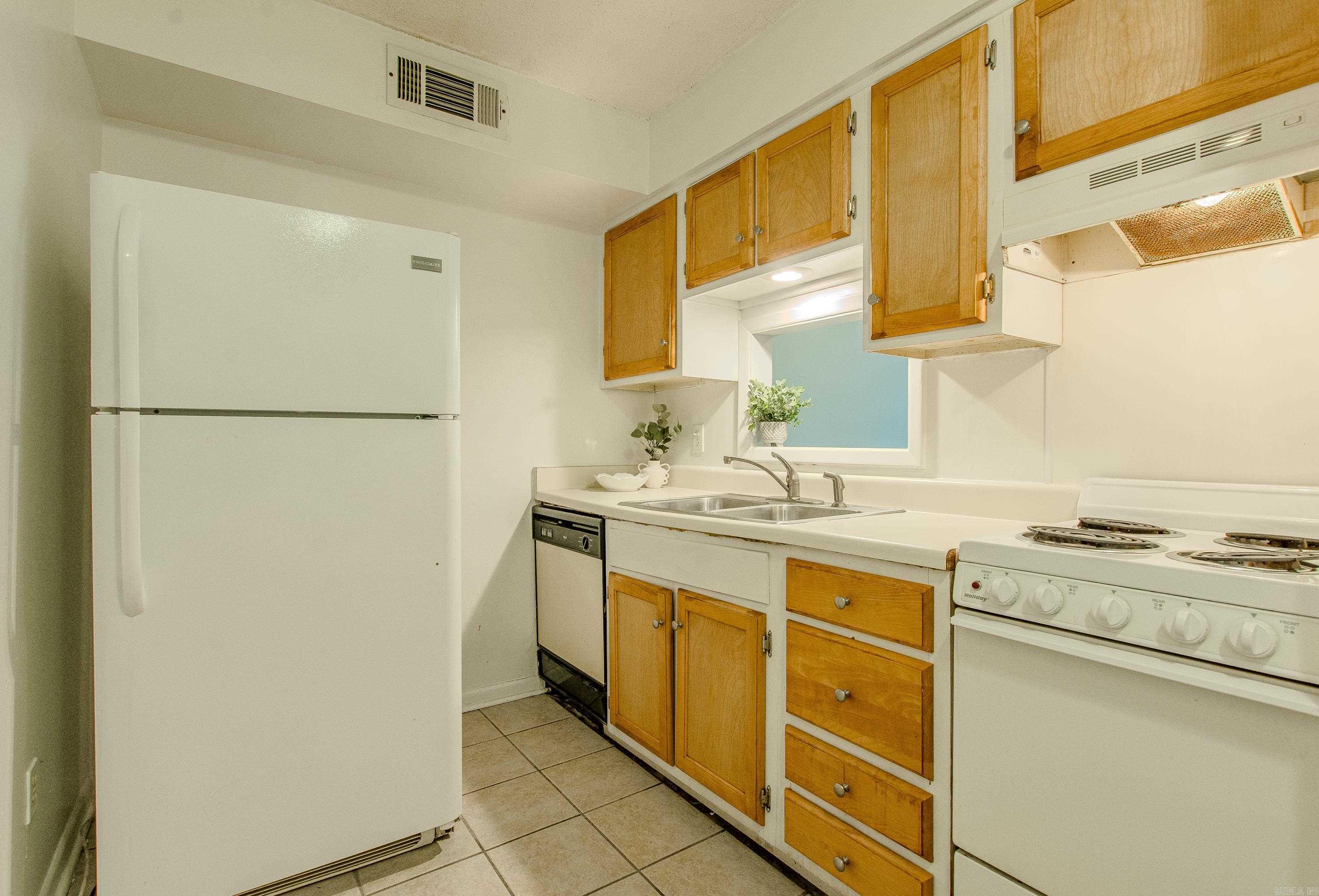 5700 B  Little Rock, AR