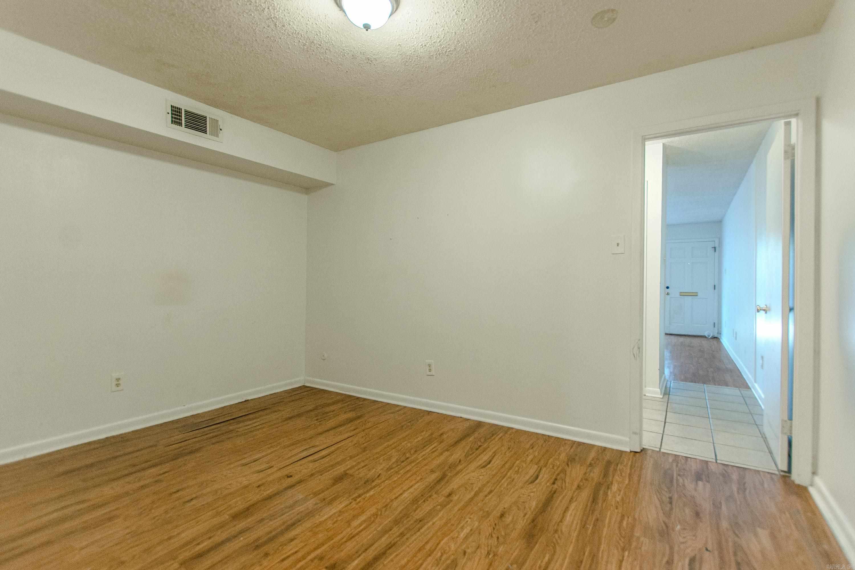 5700 B  Little Rock, AR