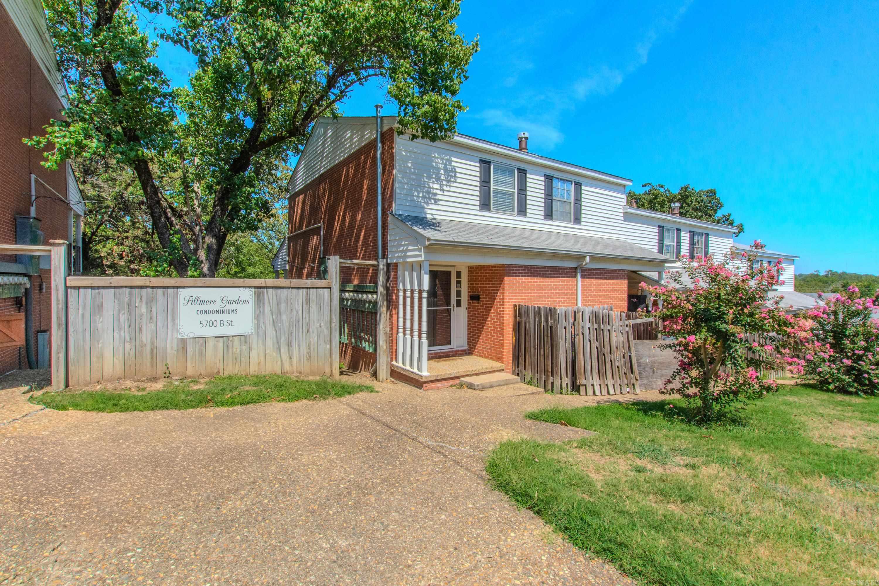 5700 B  Little Rock, AR